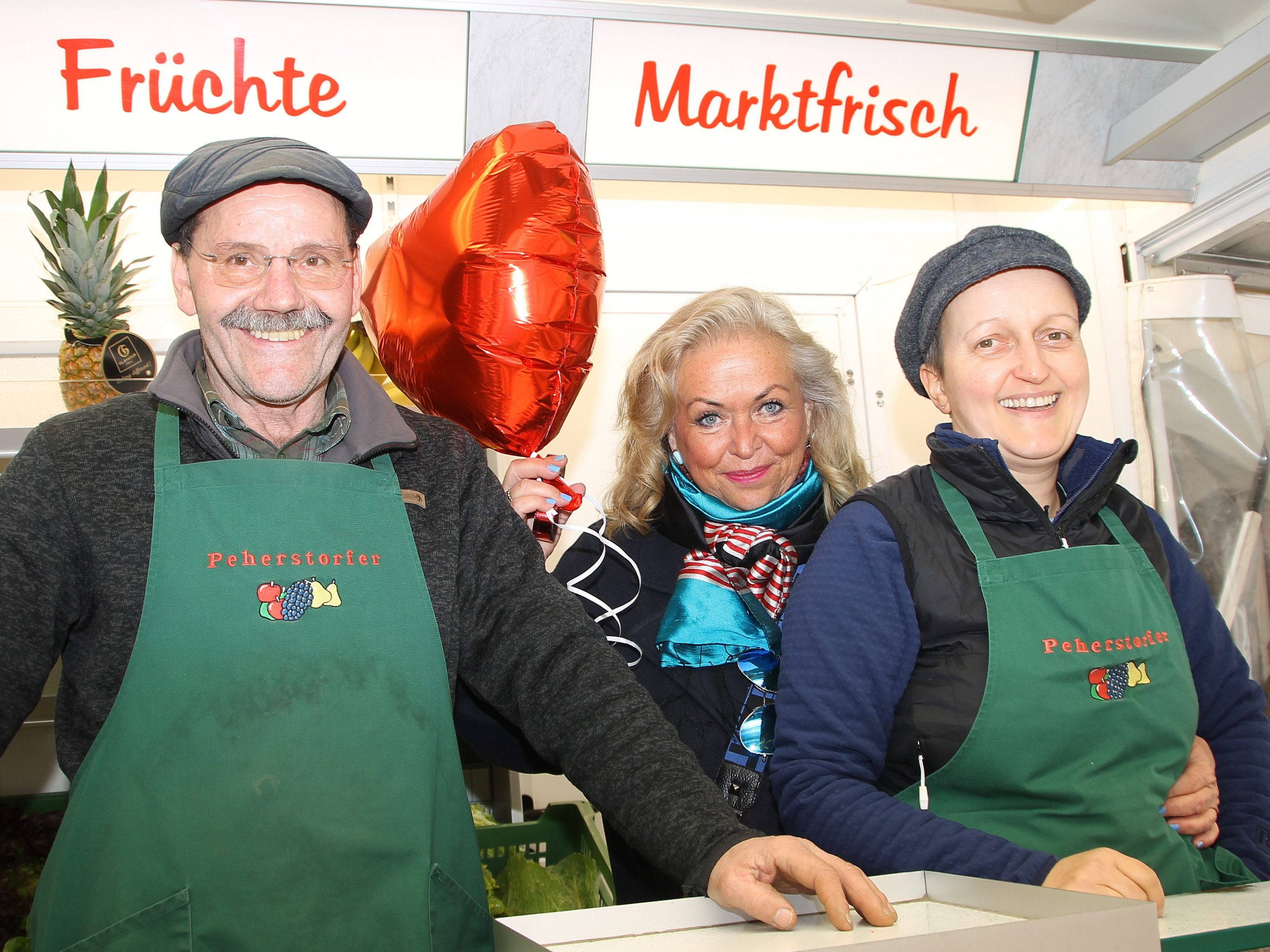 Hans Peherstorfer und Veronika Baurenhas mit Stefanie Purtscher ("Unser Markt") Hans Peherstorfer und Veronika Baurenhas mit Stefanie Purtscher ("Unser Markt")