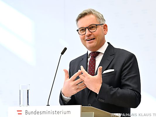 Finanzminister Brunner will eine Entlastung bei der Grunderwerbssteuer Finanzminister Brunner will eine Entlastung bei der Grunderwerbssteuer