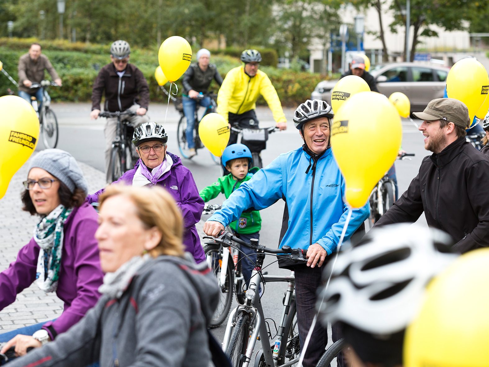 Die Sternfahrt ist ein Spaß für Jung und Alt. Die Sternfahrt ist ein Spaß für Jung und Alt.