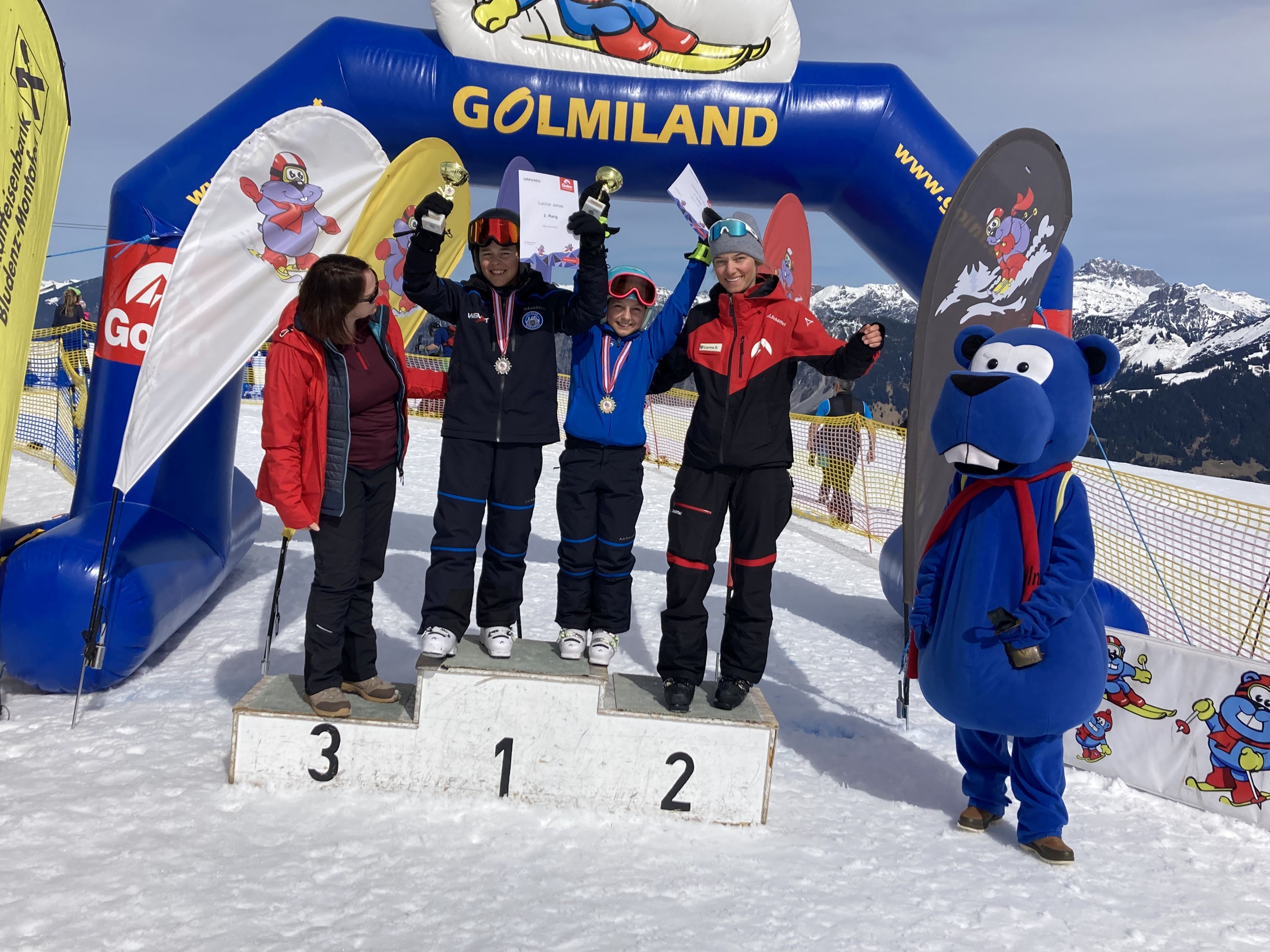 Ida-Maria Vonier und Jonas Locher sind die Schülermeister in Ski Alpin.