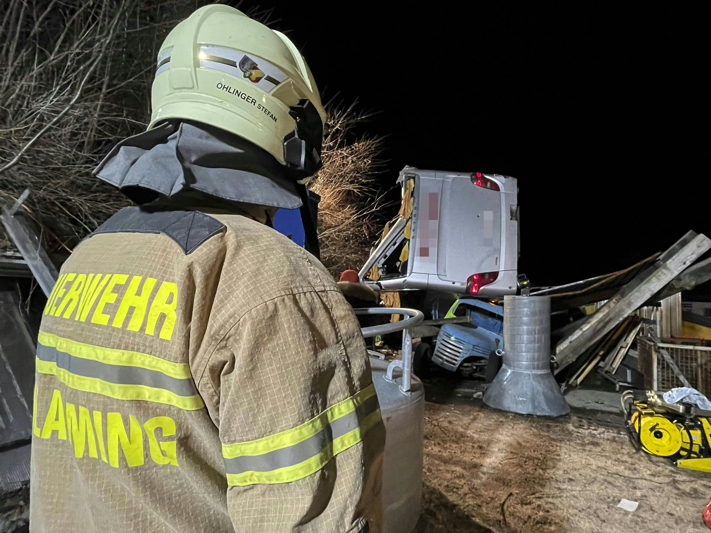 Der Buslenker hatte Passagiere vor dem Unfall noch gewarnt. Der Buslenker hatte Passagiere vor dem Unfall noch gewarnt.