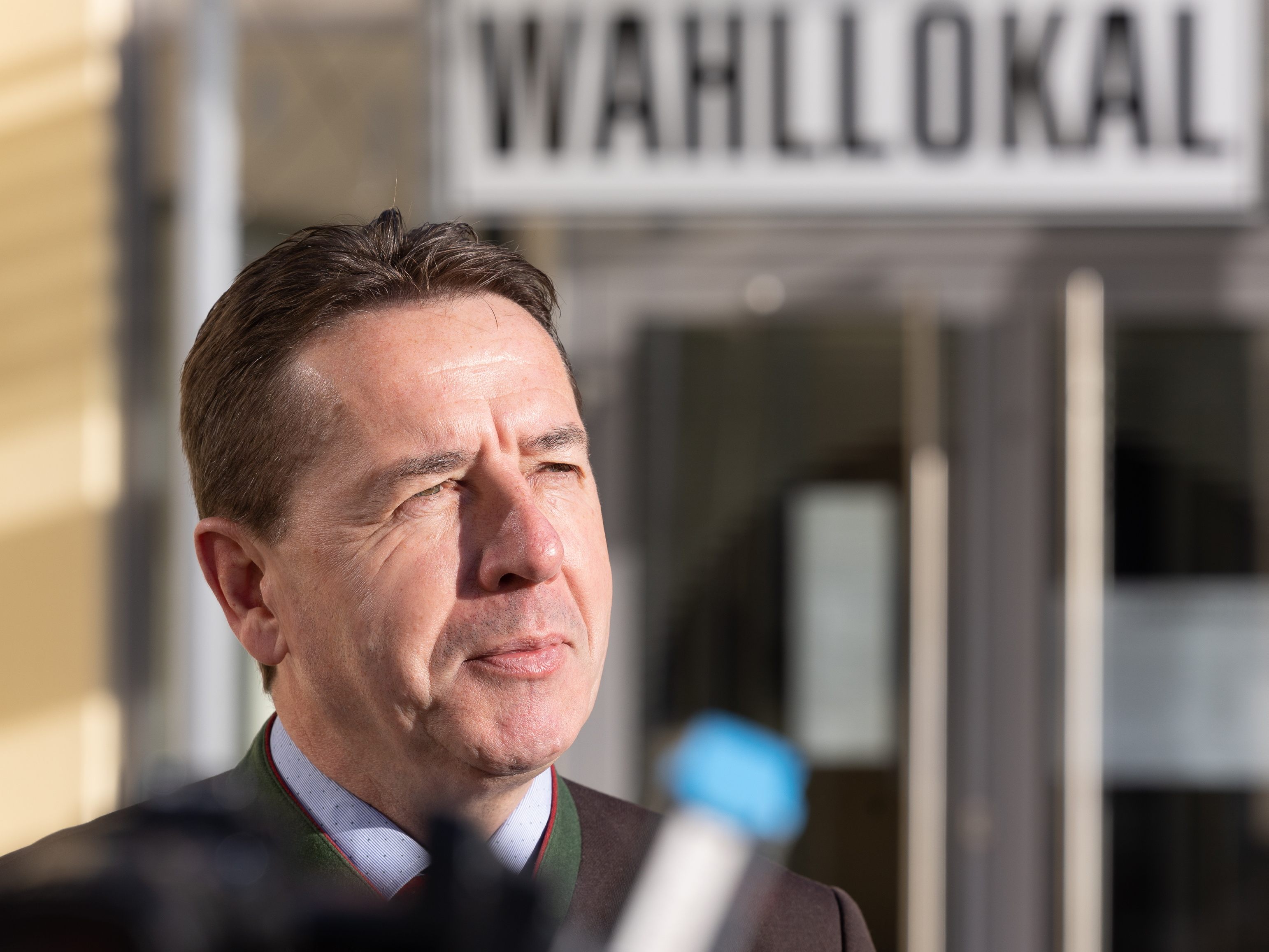 FPÖ-Spitzenkandidat Erwin Angerer hat bereits gewählt.