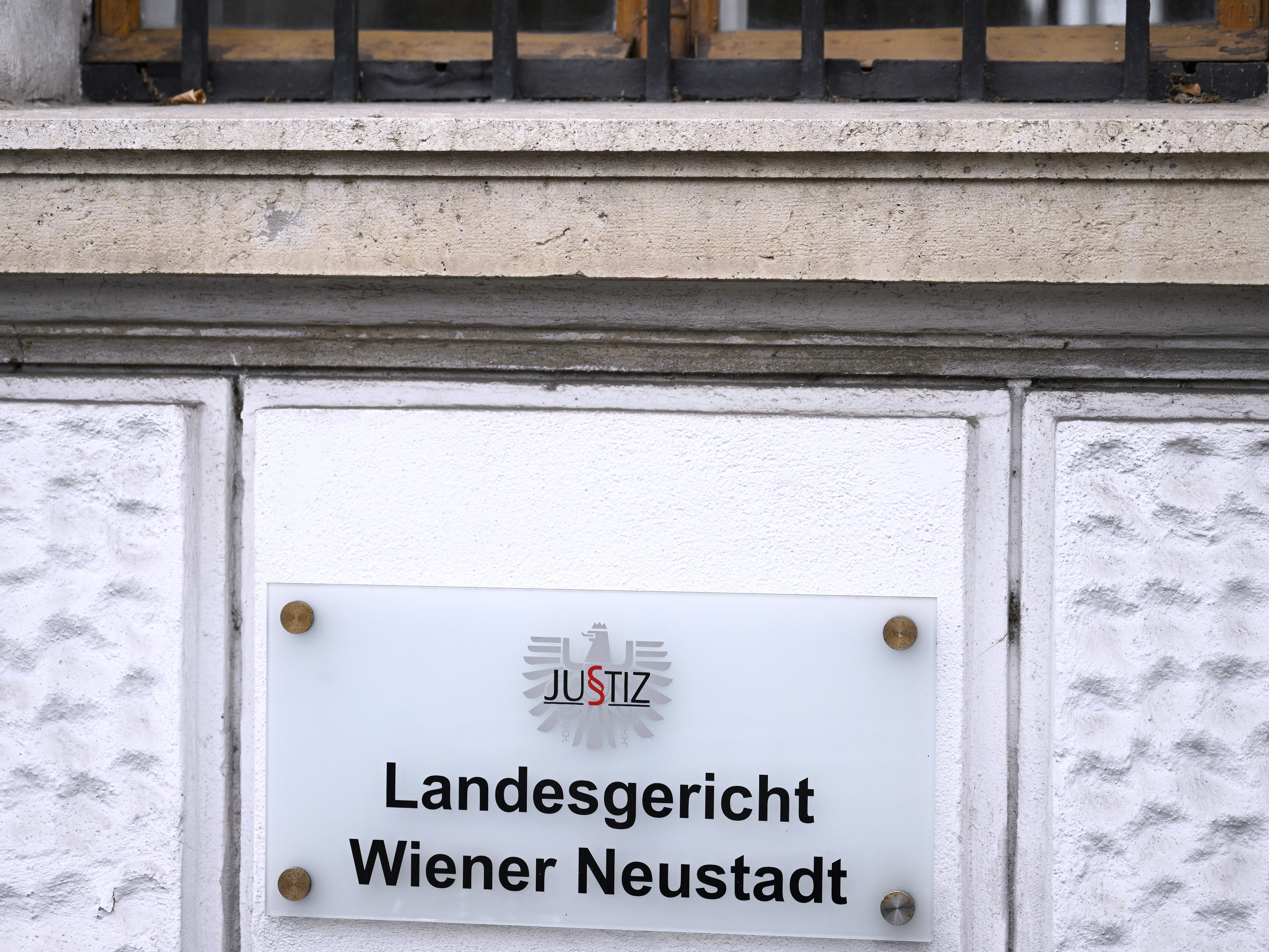 Landesgericht Wiener Neustadt verhängte laut Angaben vom Freitag U-Haft über Beschuldigten. Landesgericht Wiener Neustadt verhängte laut Angaben vom Freitag U-Haft über Beschuldigten.