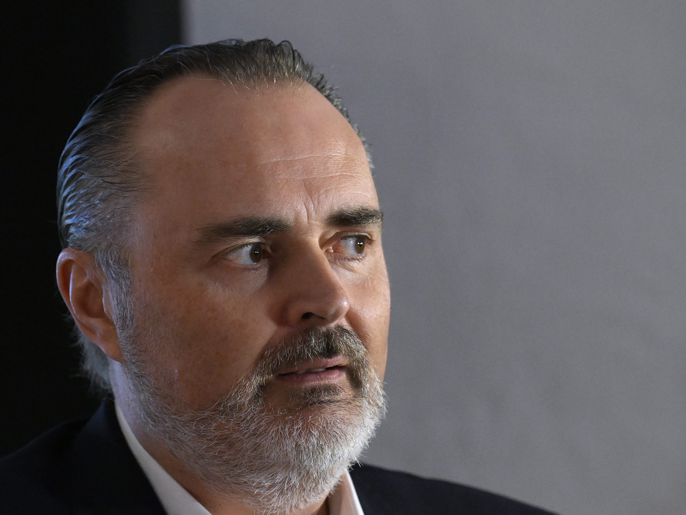 Gespräch zwischen Burgenlands Landeshauptmann Doskozil und Ungarns Außenminister Szijjártó. Davor war es zu Einschränkungen an Grenzübergängen gekommen.