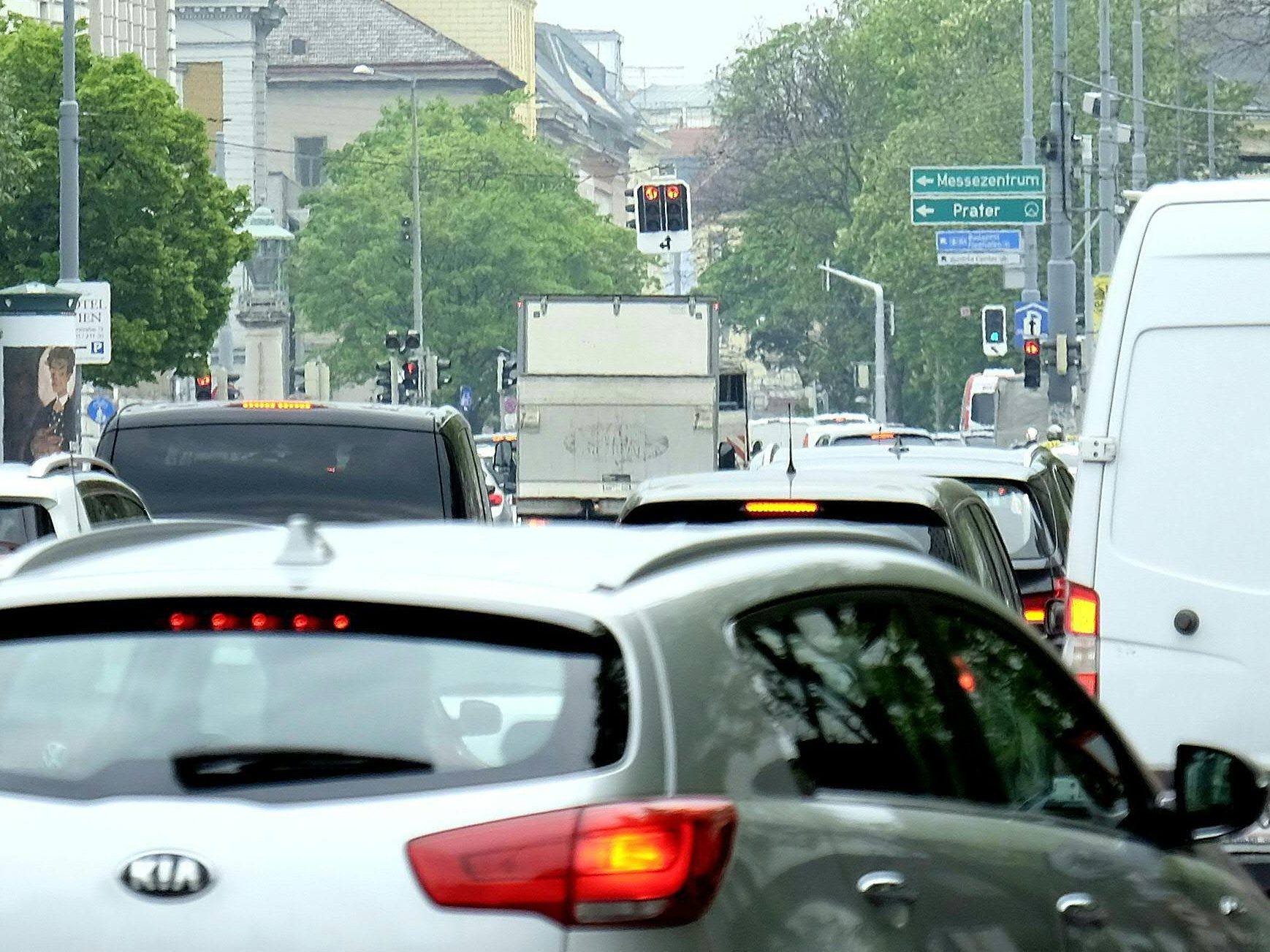 Verkehrslärm erhöht laut einer Studie das Risiko für Suizid. Verkehrslärm erhöht laut einer Studie das Risiko für Suizid.