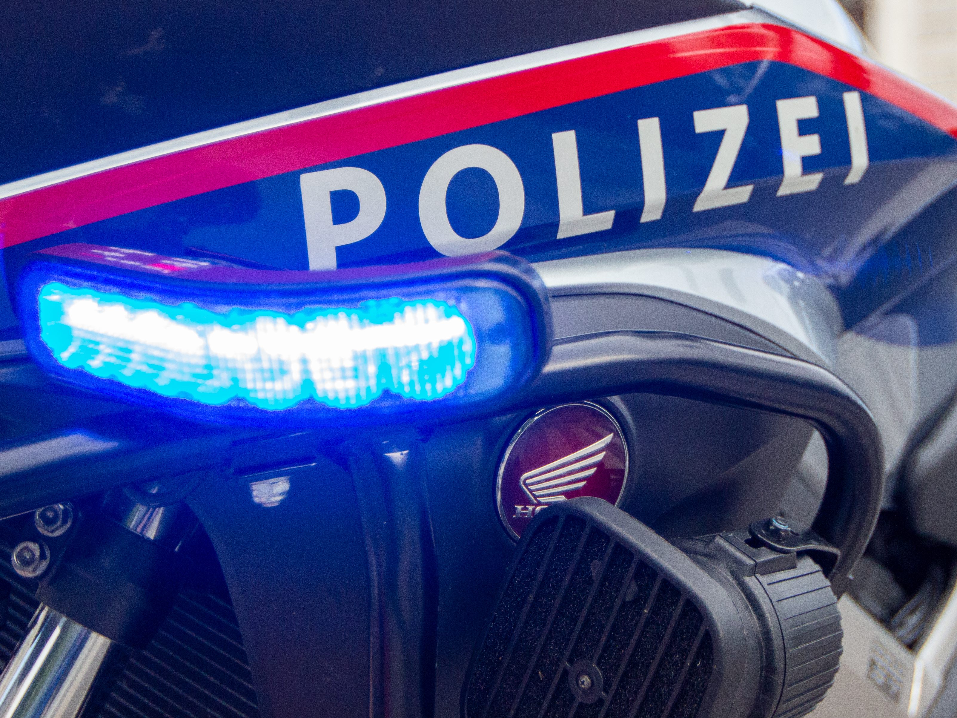 Erneut beschäftigten Bombendrohungen die Polizei. Erneut beschäftigten Bombendrohungen die Polizei.