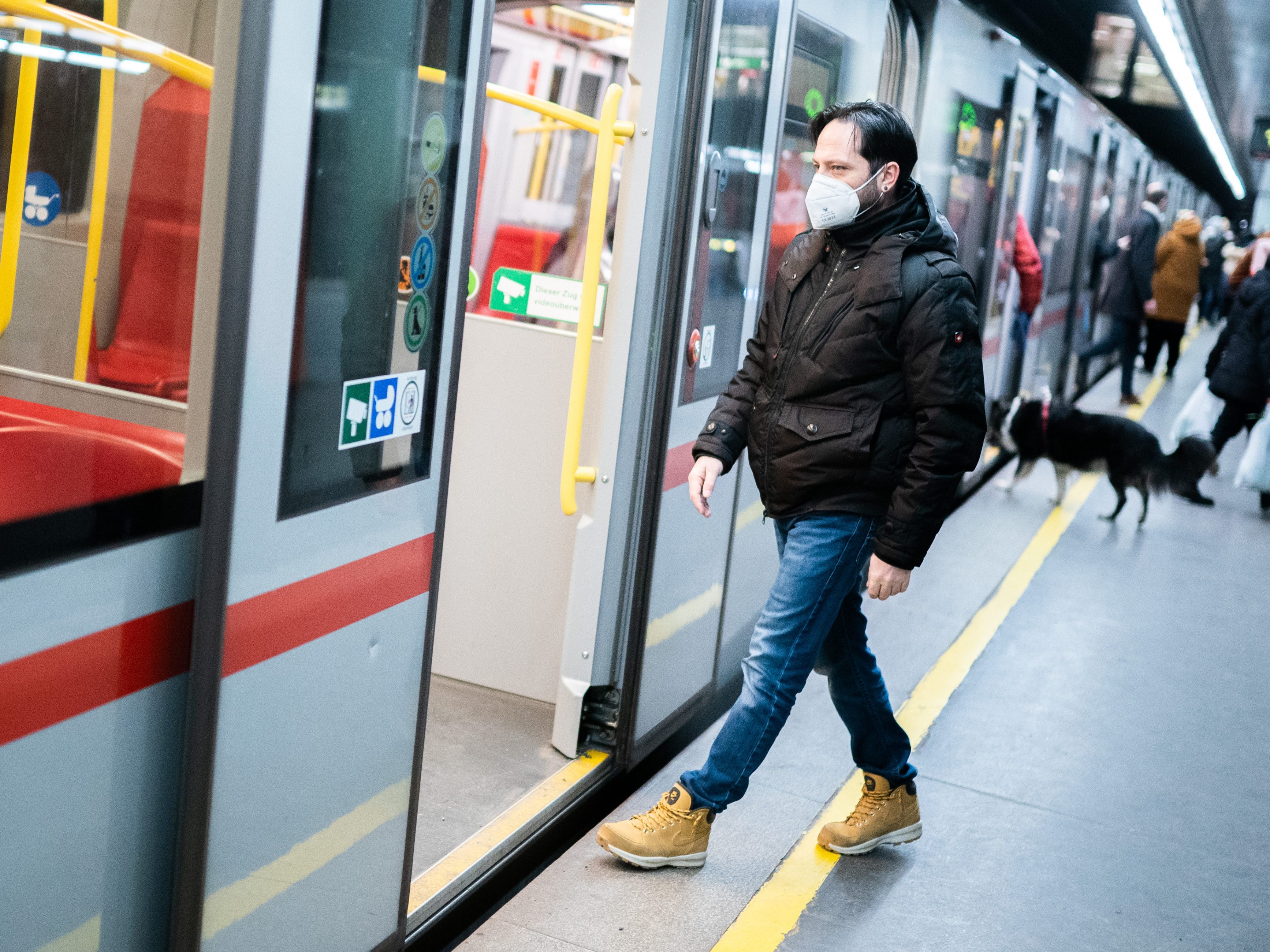 Die Maskenpflicht bei den Wiener Linien ist seit heute zu Ende.