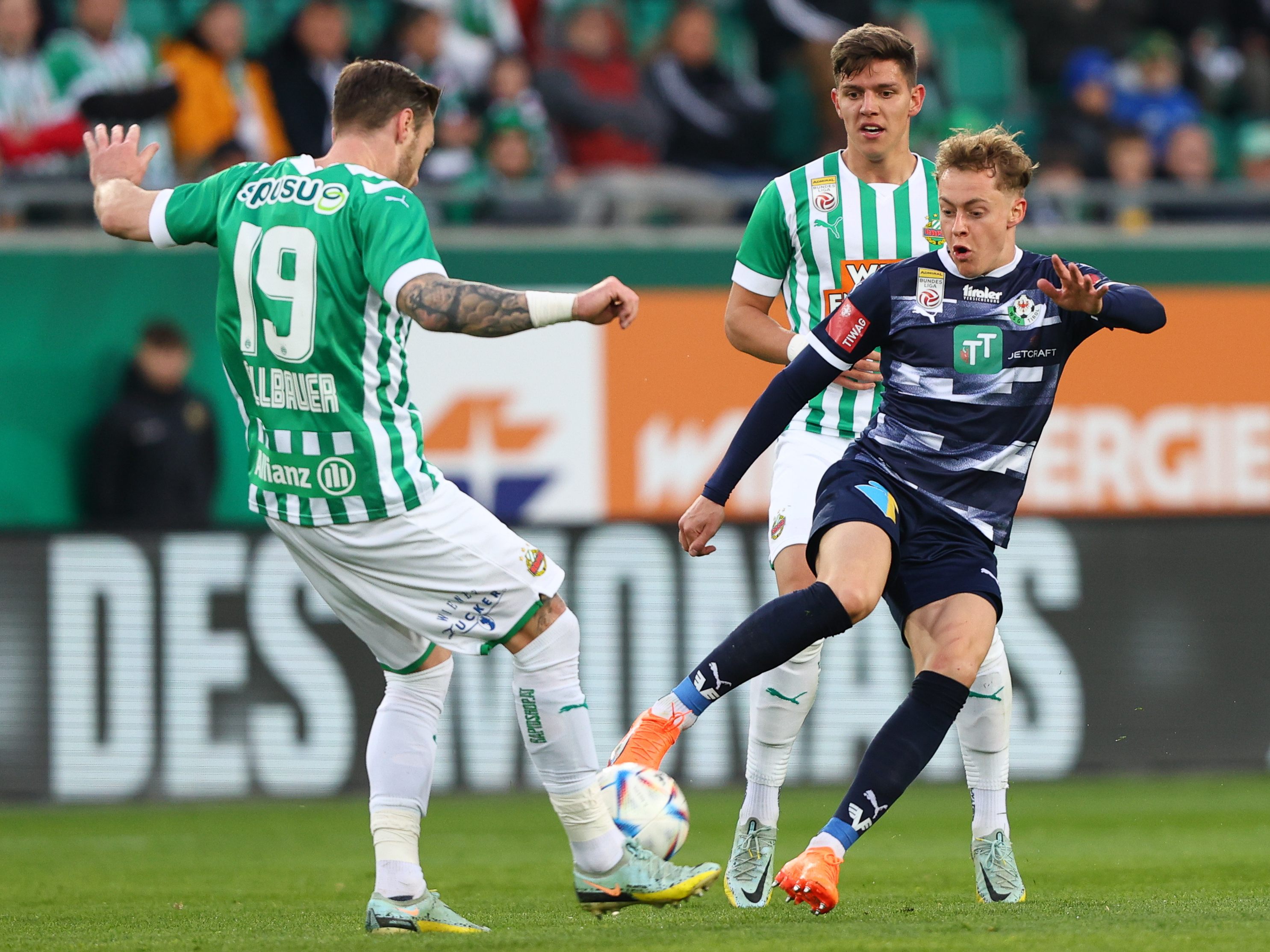 Rapid Wien bezwang WSG Tirol mit 2:0. Rapid Wien bezwang WSG Tirol mit 2:0.