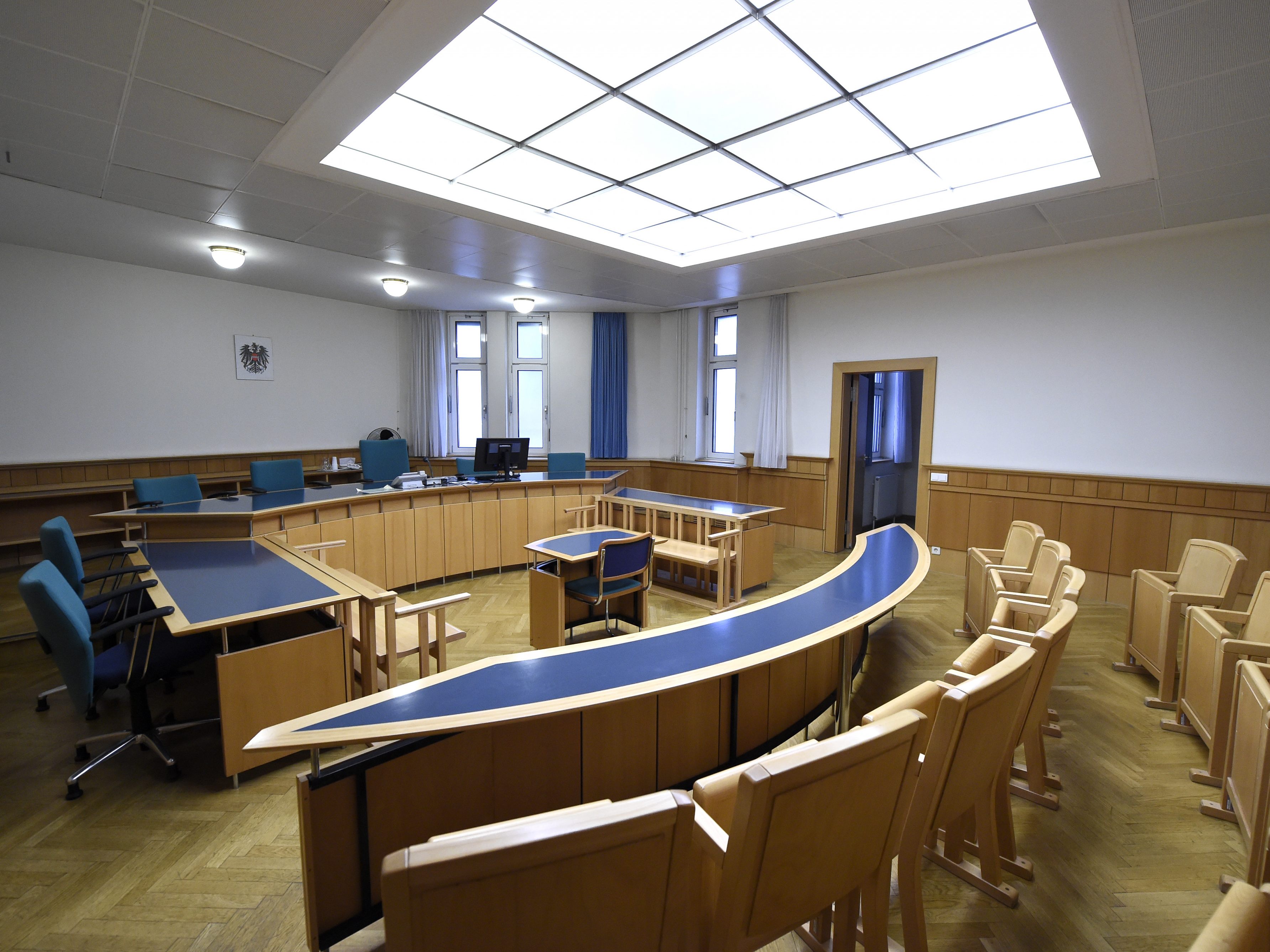 Nach einer Messerattacke auf seine Großeltern wurde ein junger Mann in Graz eingewiesen.