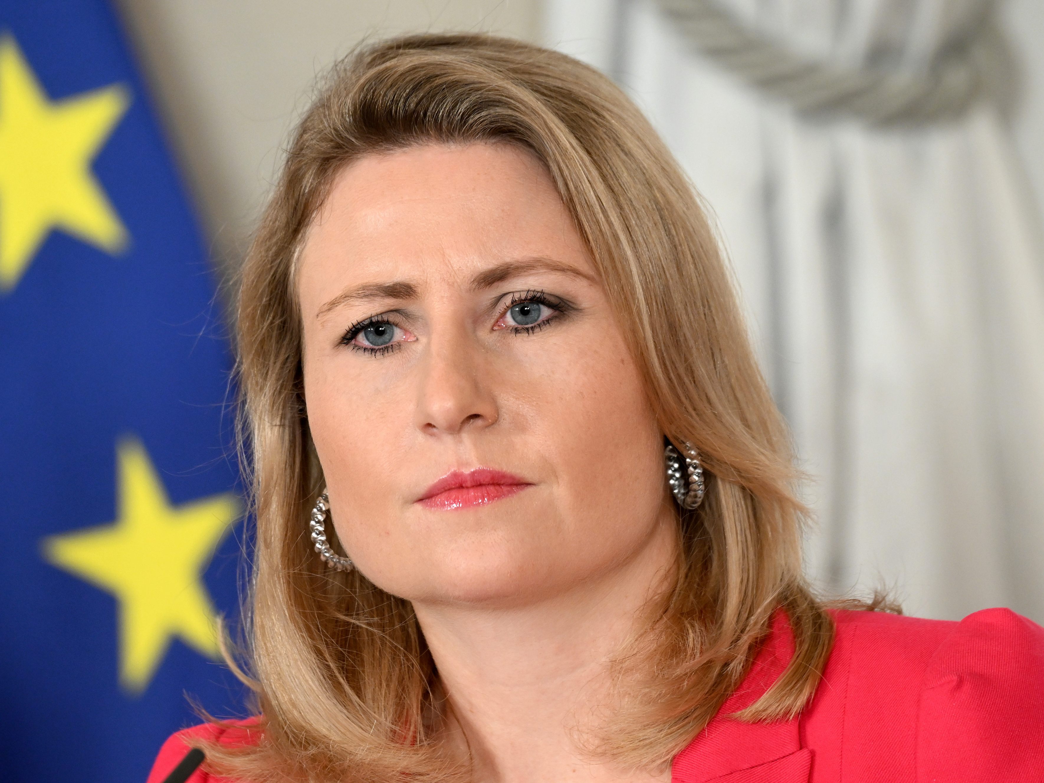 Frauenministerin Raab stellt eine Million Euro für Frauenprojekte zur Verfügung. Frauenministerin Raab stellt eine Million Euro für Frauenprojekte zur Verfügung.