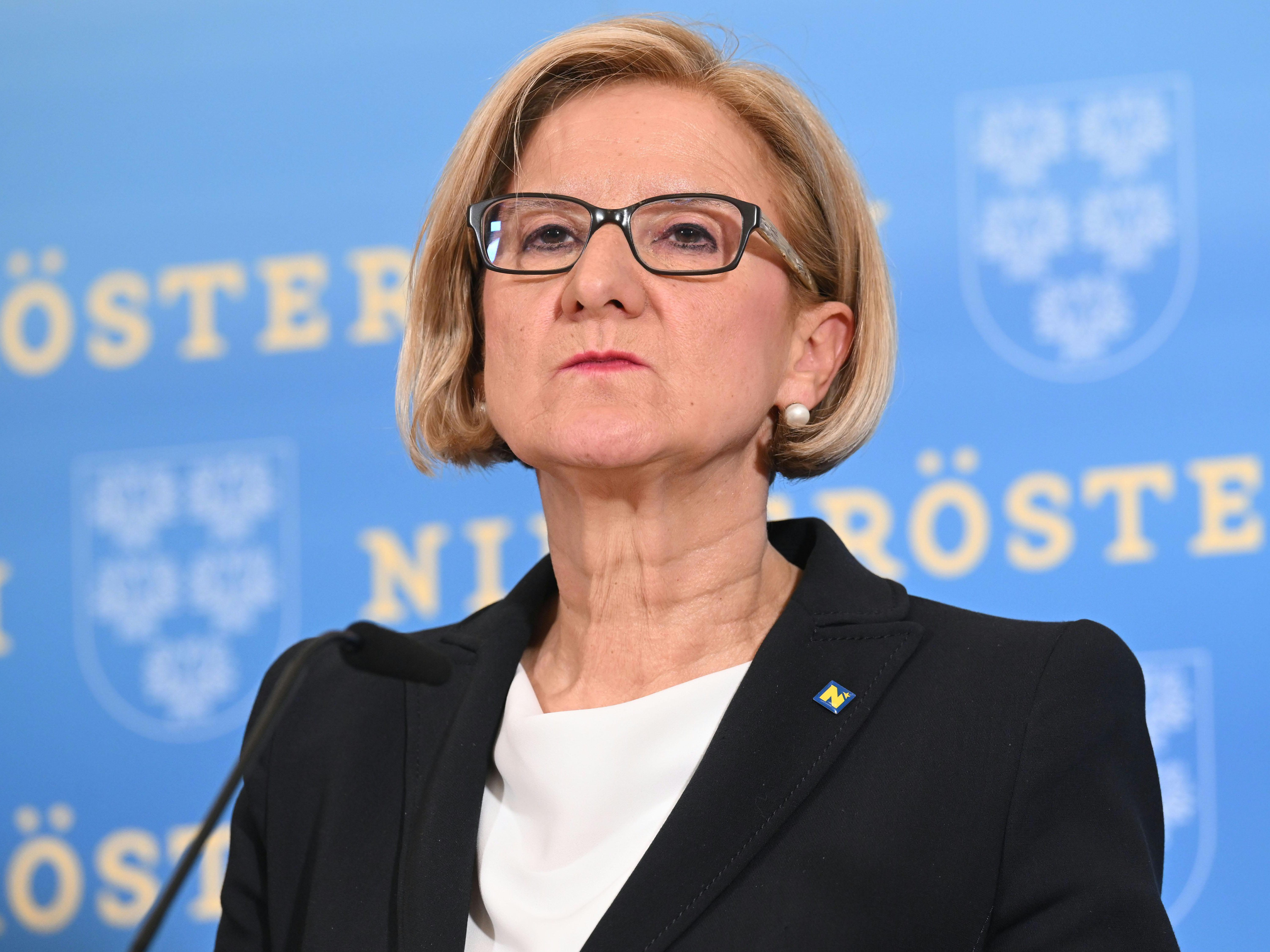 Johanna Mikl-Leitner wird am Donnerstag als Landeshauptfrau wiedergewählt. Johanna Mikl-Leitner wird am Donnerstag als Landeshauptfrau wiedergewählt.