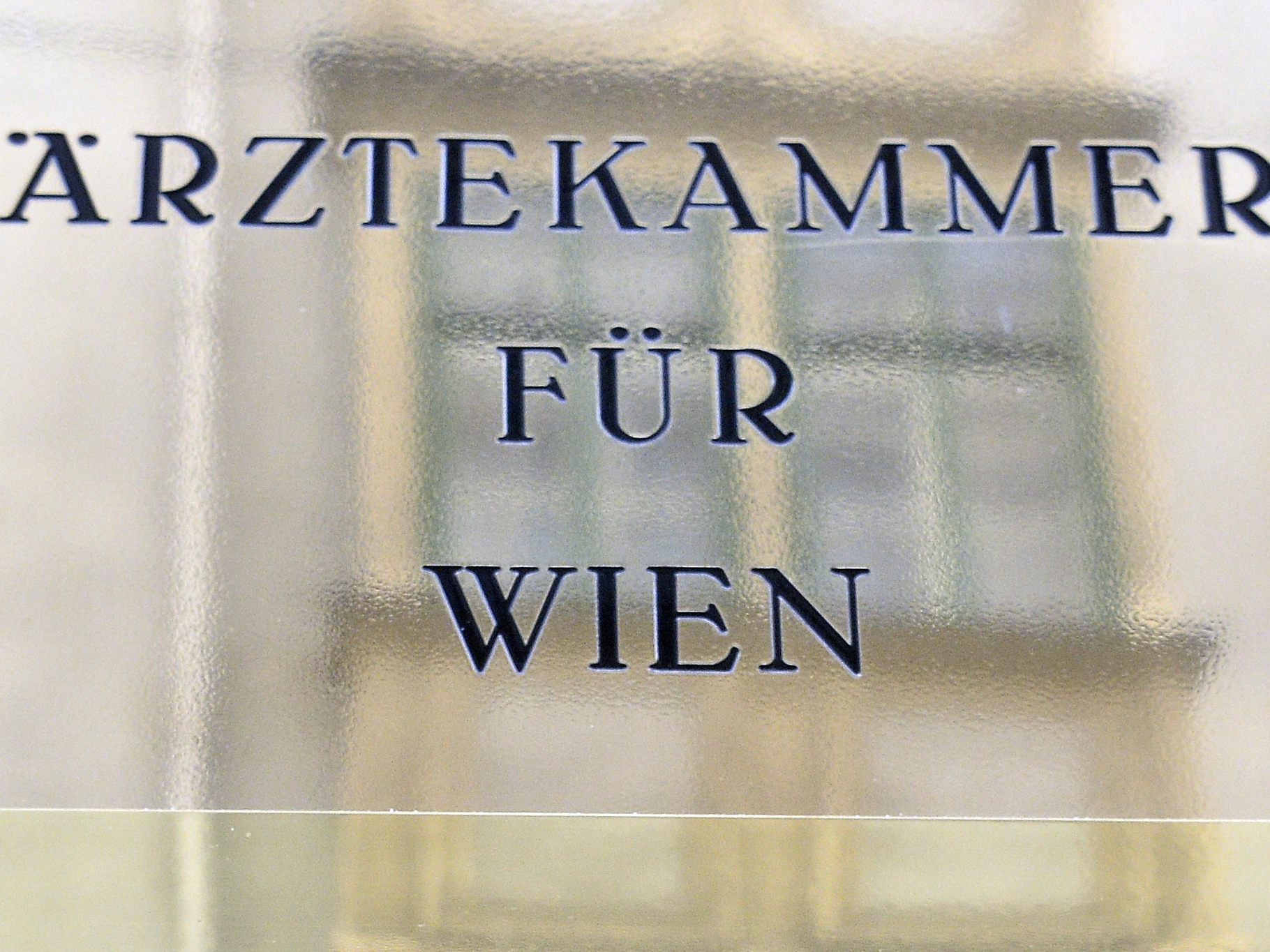 In der Causa Ärztekammer wurden auch Handys und Laptops sichergestellt.