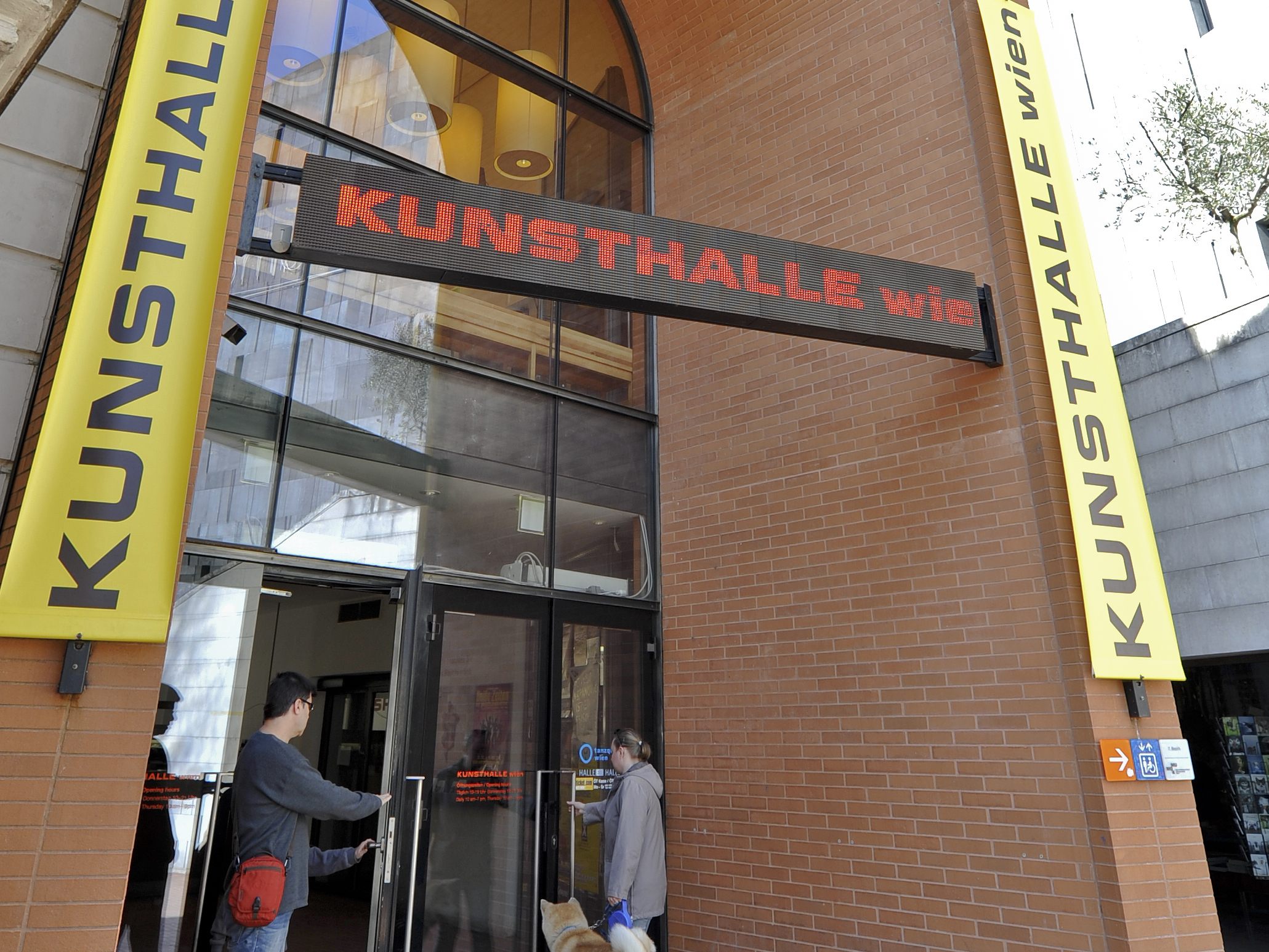 37 Bewerbungen für die künstlerische Leitung der Kunsthalle Wien sind eingegangen. 37 Bewerbungen für die künstlerische Leitung der Kunsthalle Wien sind eingegangen.