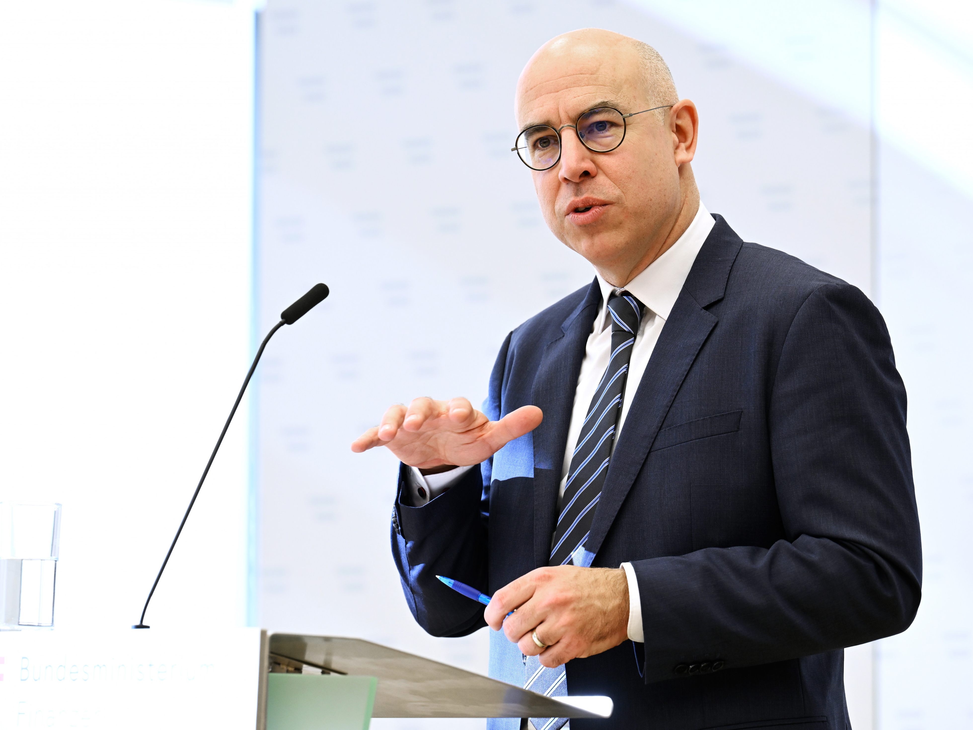 Wifo-Chef Felbermayr bekräftigt die Sinnhaftigkeit einer gestaffelter Mietpreisbremse.