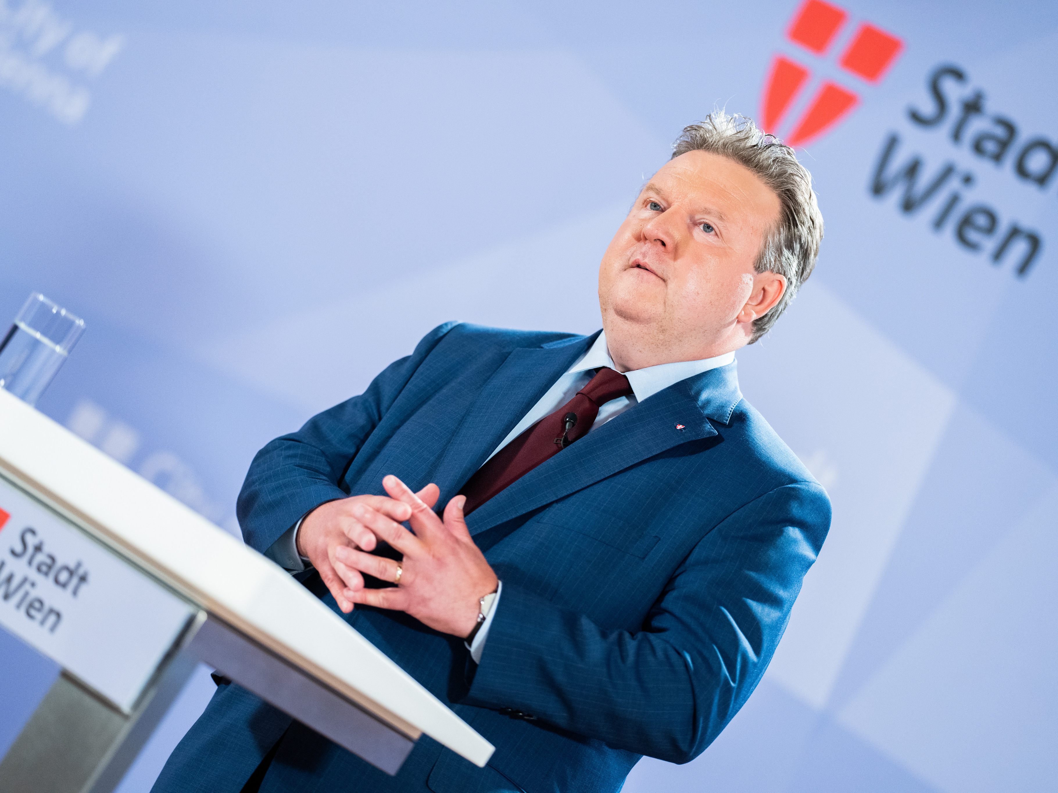Wiens Bürgermeister hat diese Woche einen Skisprung-Weltmeister empfangen.