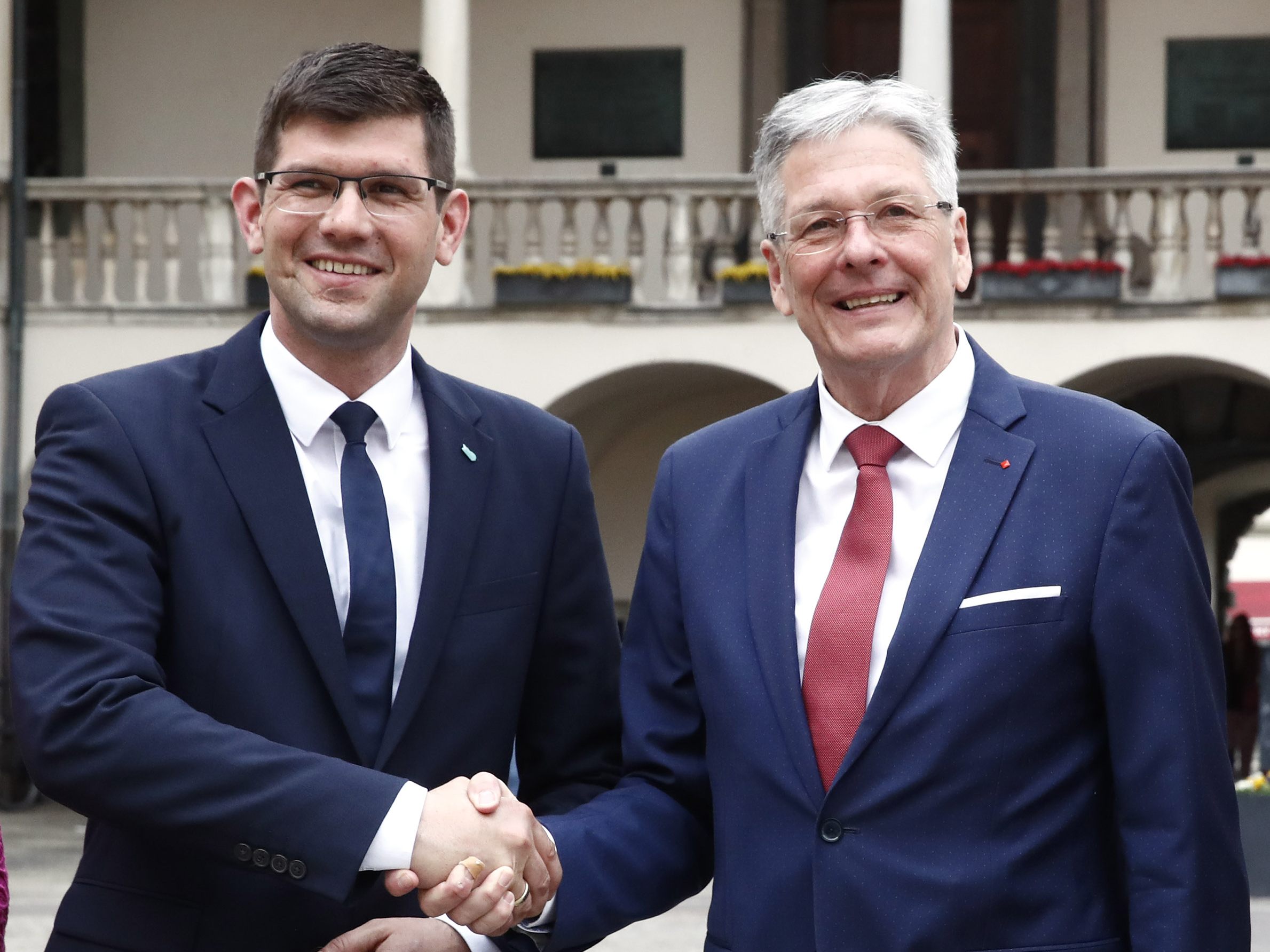 SPÖ und ÖVP werden in Kärnten weiter gemeinsam regieren. SPÖ und ÖVP werden in Kärnten weiter gemeinsam regieren.