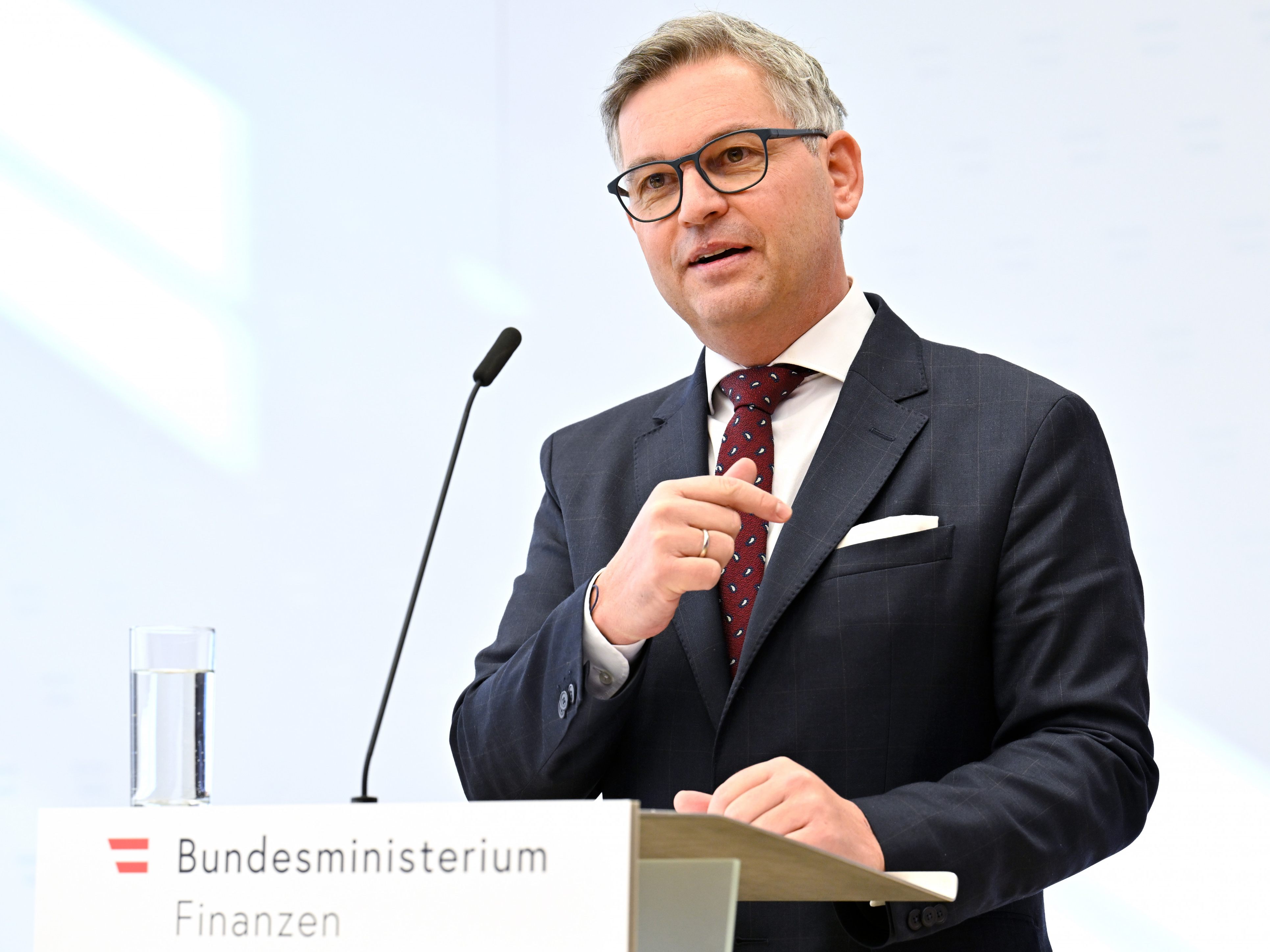 Finanzminister Magnus Brunner (ÖVP) sieht beim Thema Mietpreisbremse durchaus eine Chance auf Einigung.