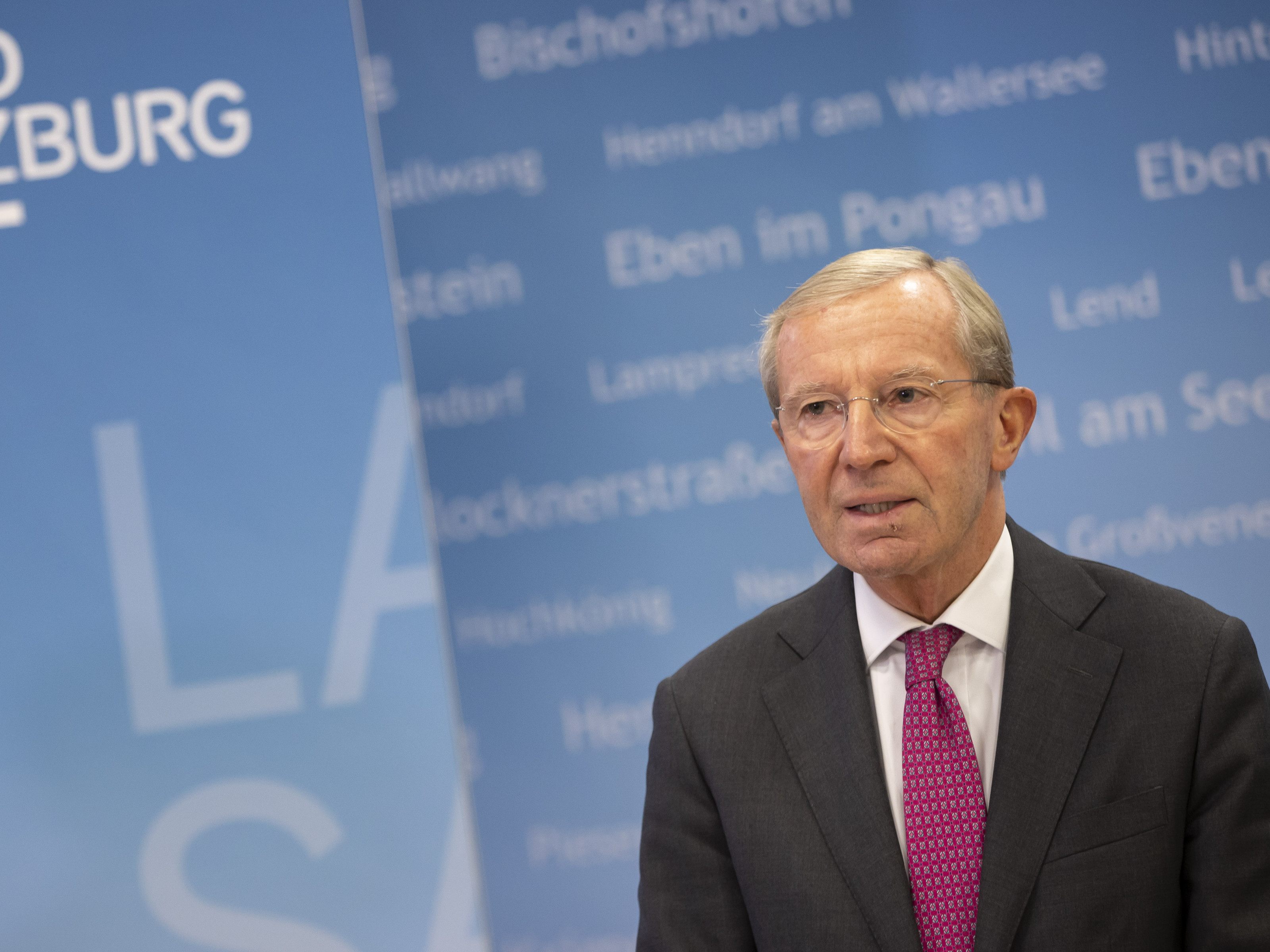 Die "Dirndlkoalition" in Salzburg steht laut Umfragen auf dem Prüfstand. Die "Dirndlkoalition" in Salzburg steht laut Umfragen auf dem Prüfstand.