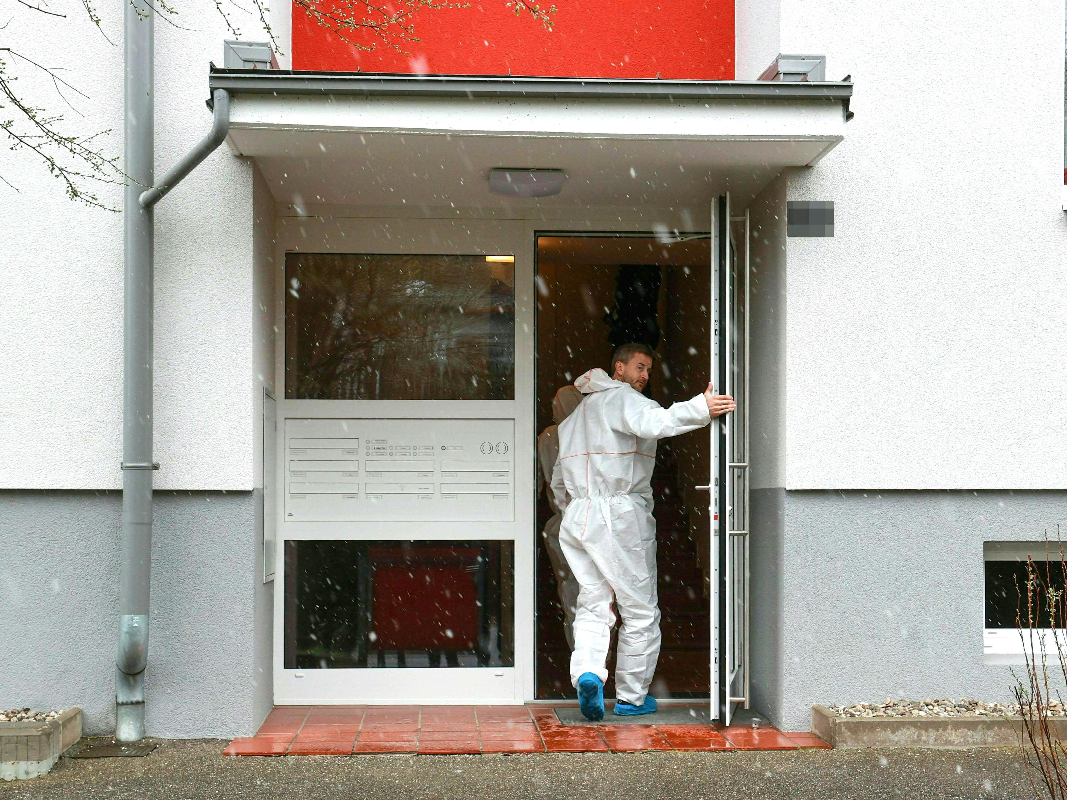 Die Polizei vermutet eine Beziehungstat.