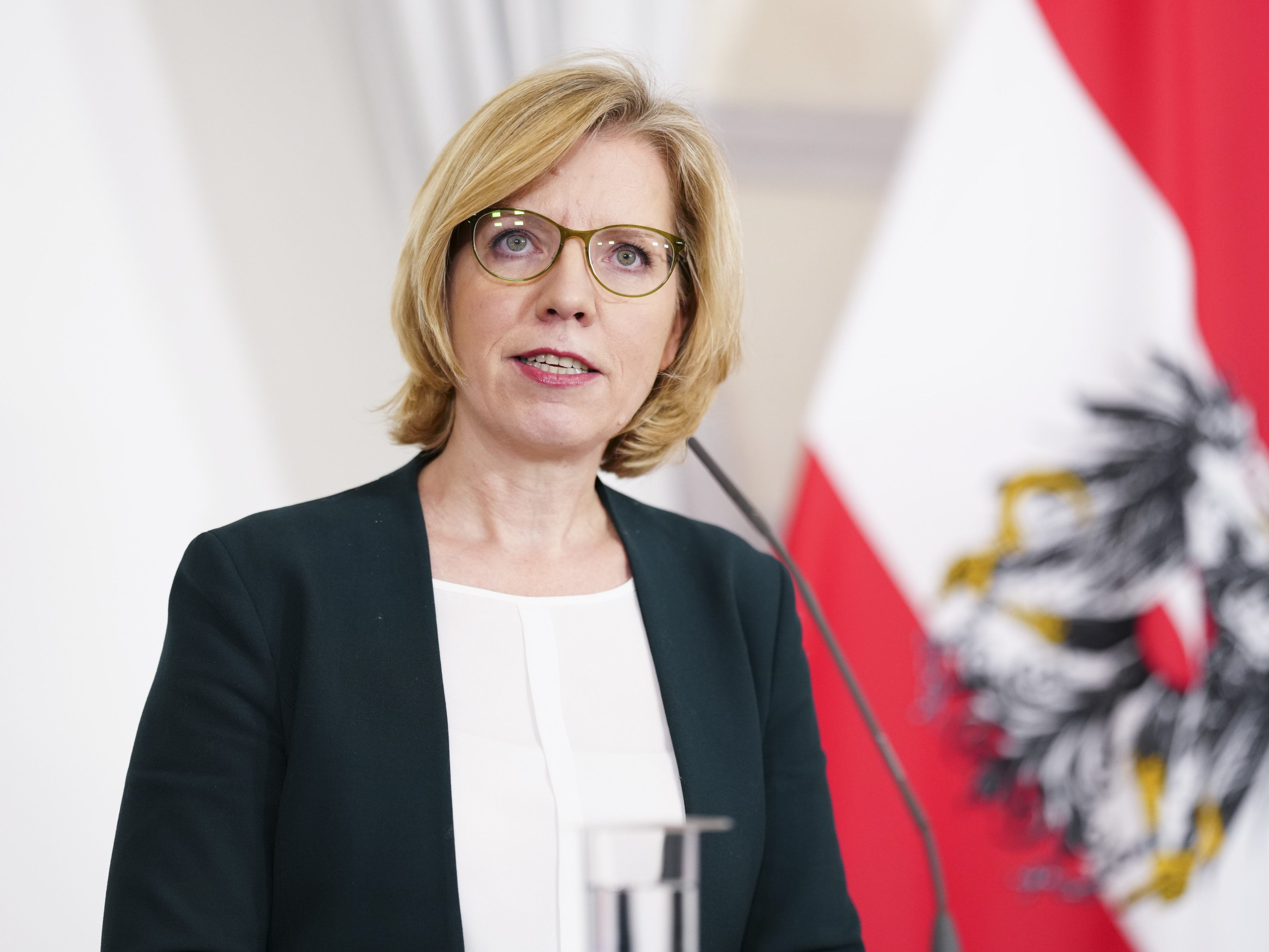 Das Klimaministerium hat den Masterplan Güterverkehr 2030 präsentiert. Das Klimaministerium hat den Masterplan Güterverkehr 2030 präsentiert.