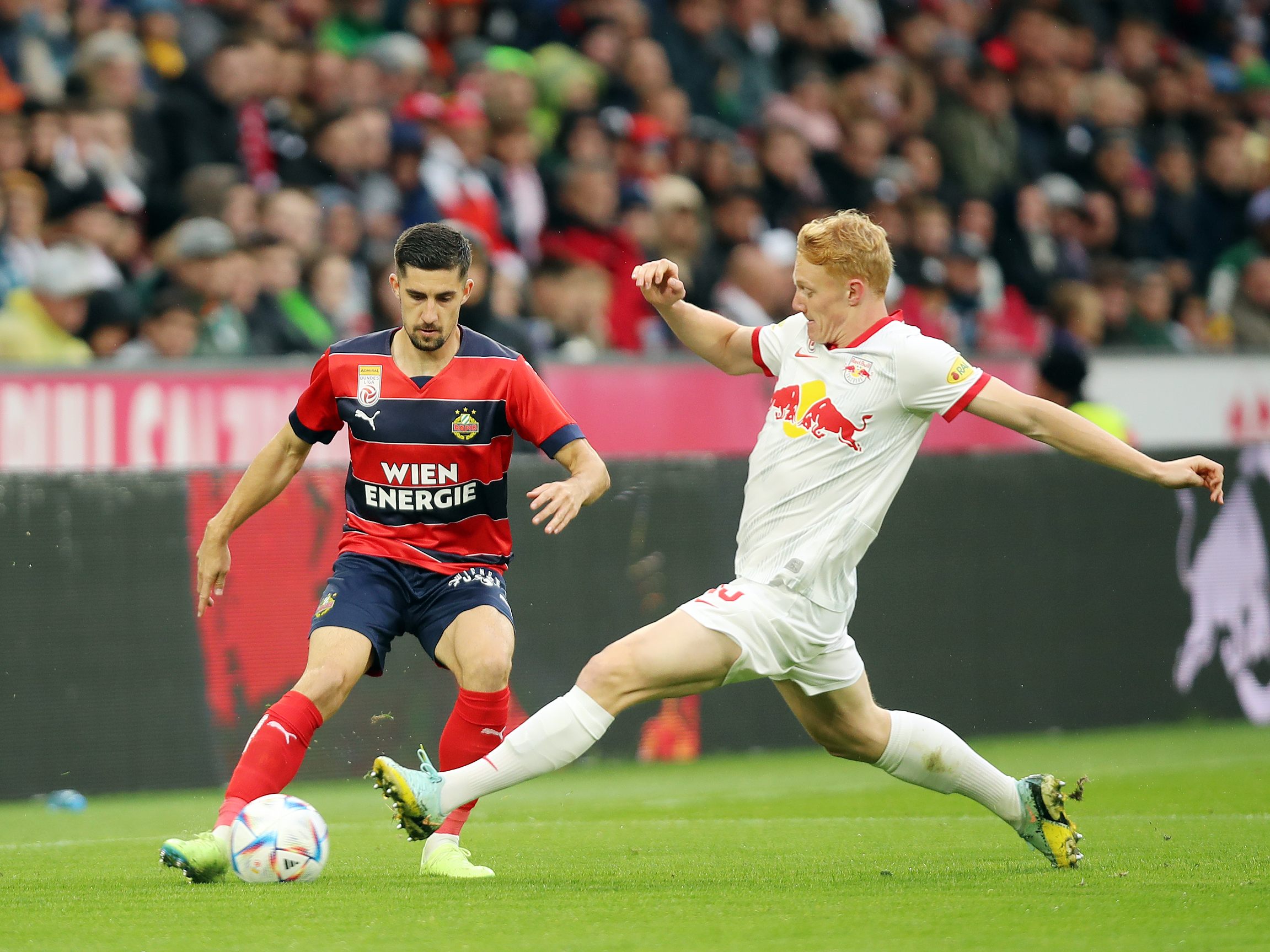 LIVE-Ticker zum Spiel Rapid Wien gegen Red Bull Salzburg ab 17 Uhr. LIVE-Ticker zum Spiel Rapid Wien gegen Red Bull Salzburg ab 17 Uhr.