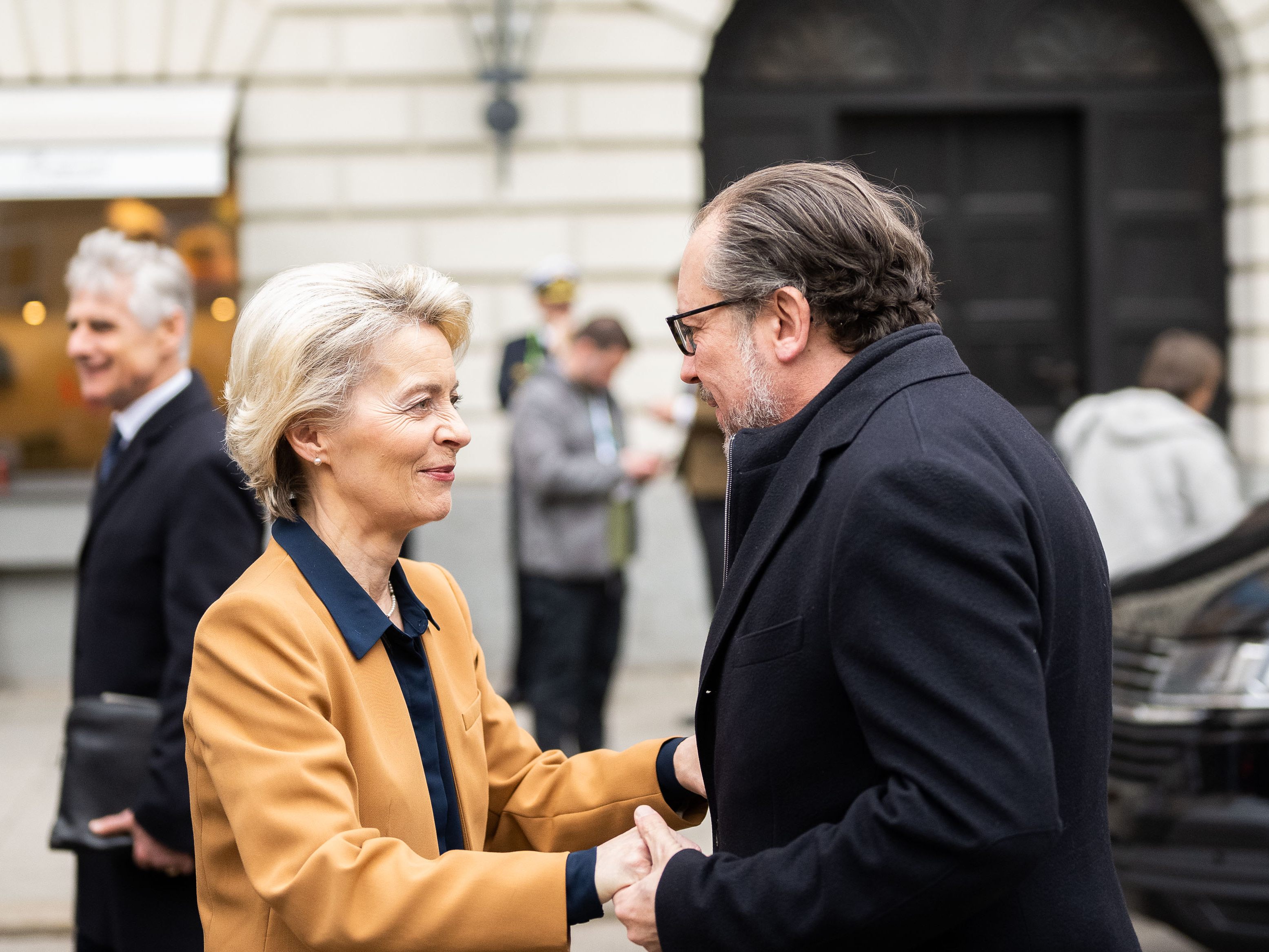 Ursula von der Leyen, Alexander Schallenberg. Ursula von der Leyen, Alexander Schallenberg.