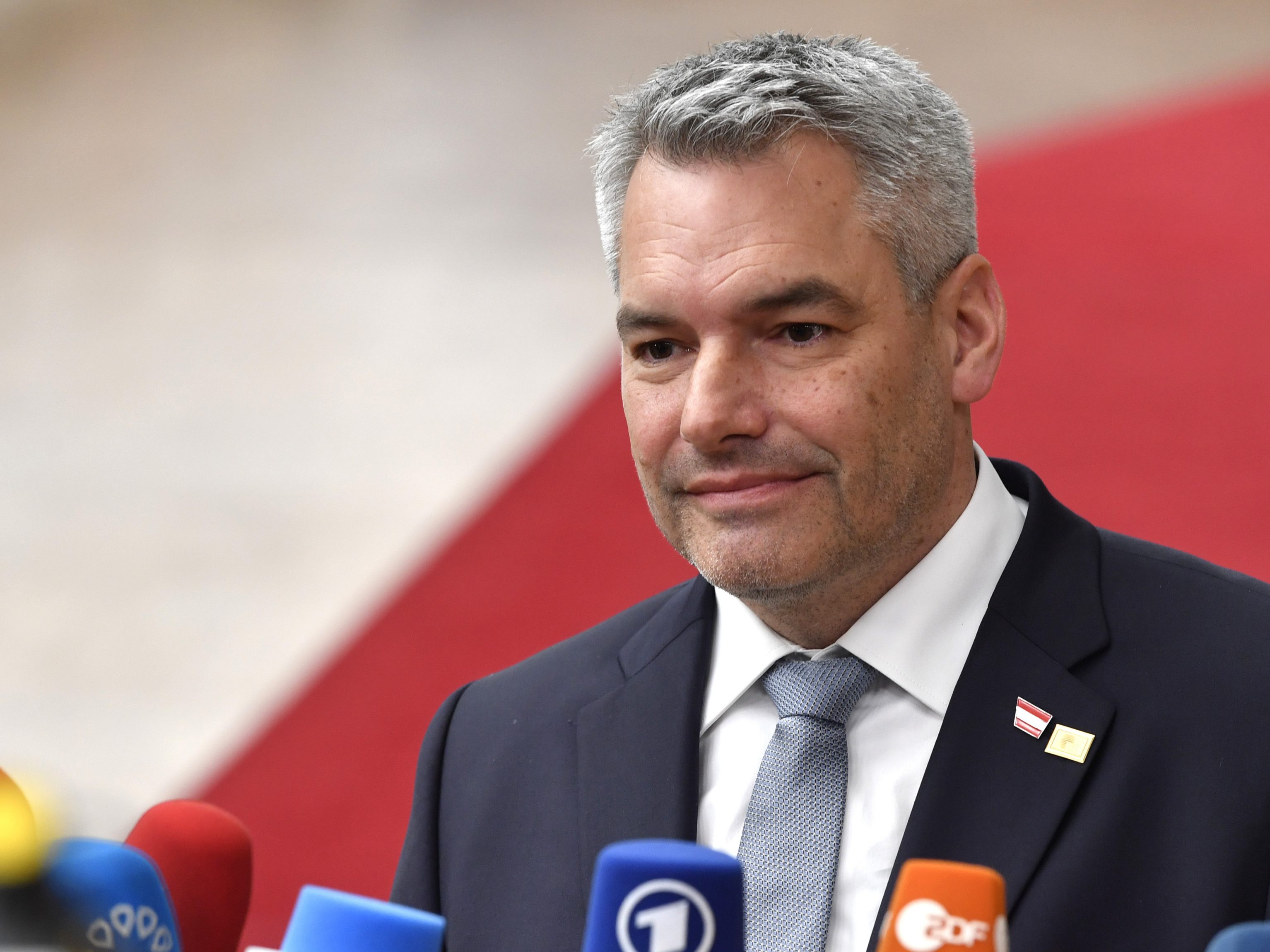 Kanzler Karl Nehammer bekräftigte das Nein zum Verbrenner-Aus.