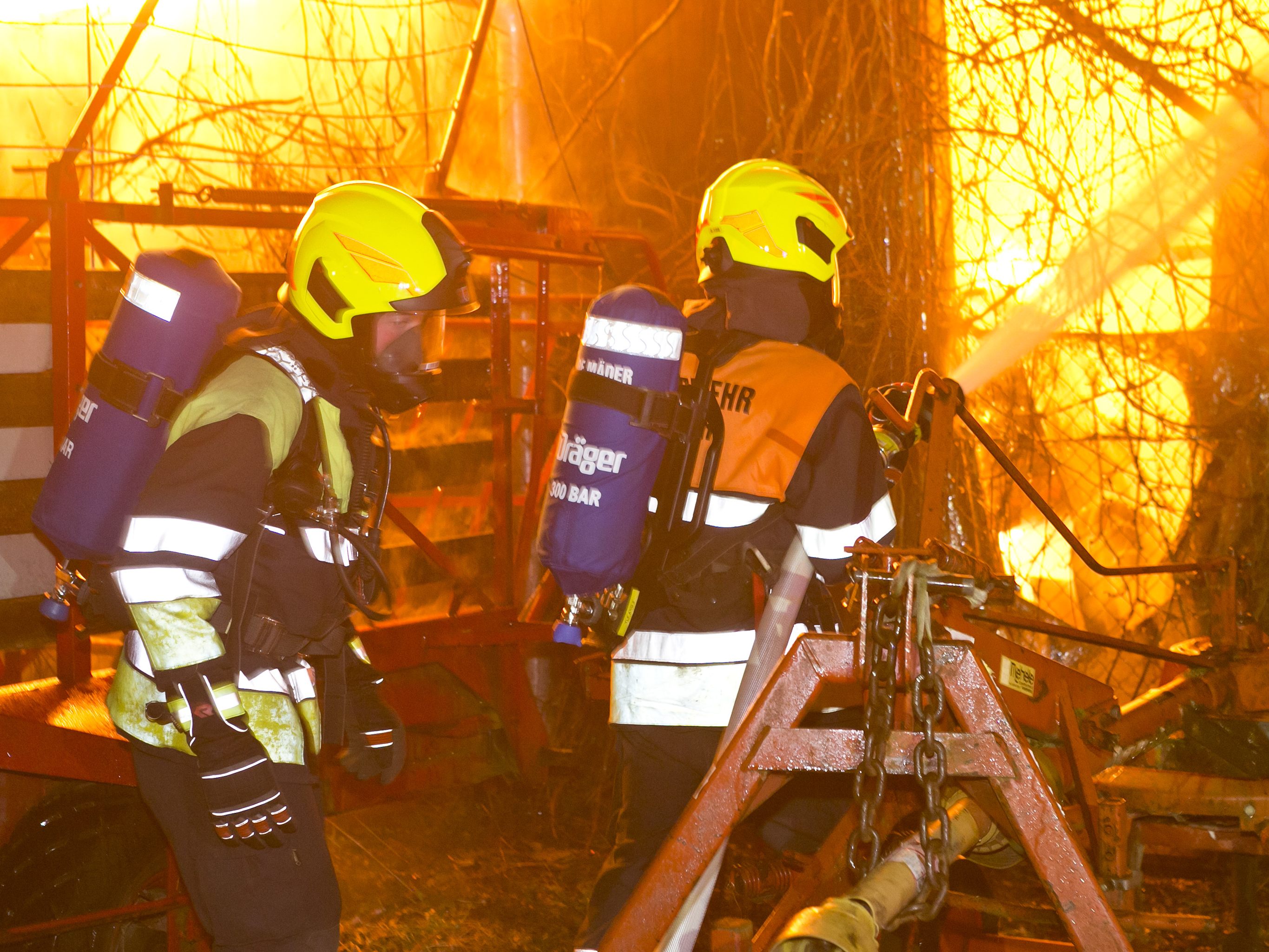Stadel in Mäder stand in Vollbrand