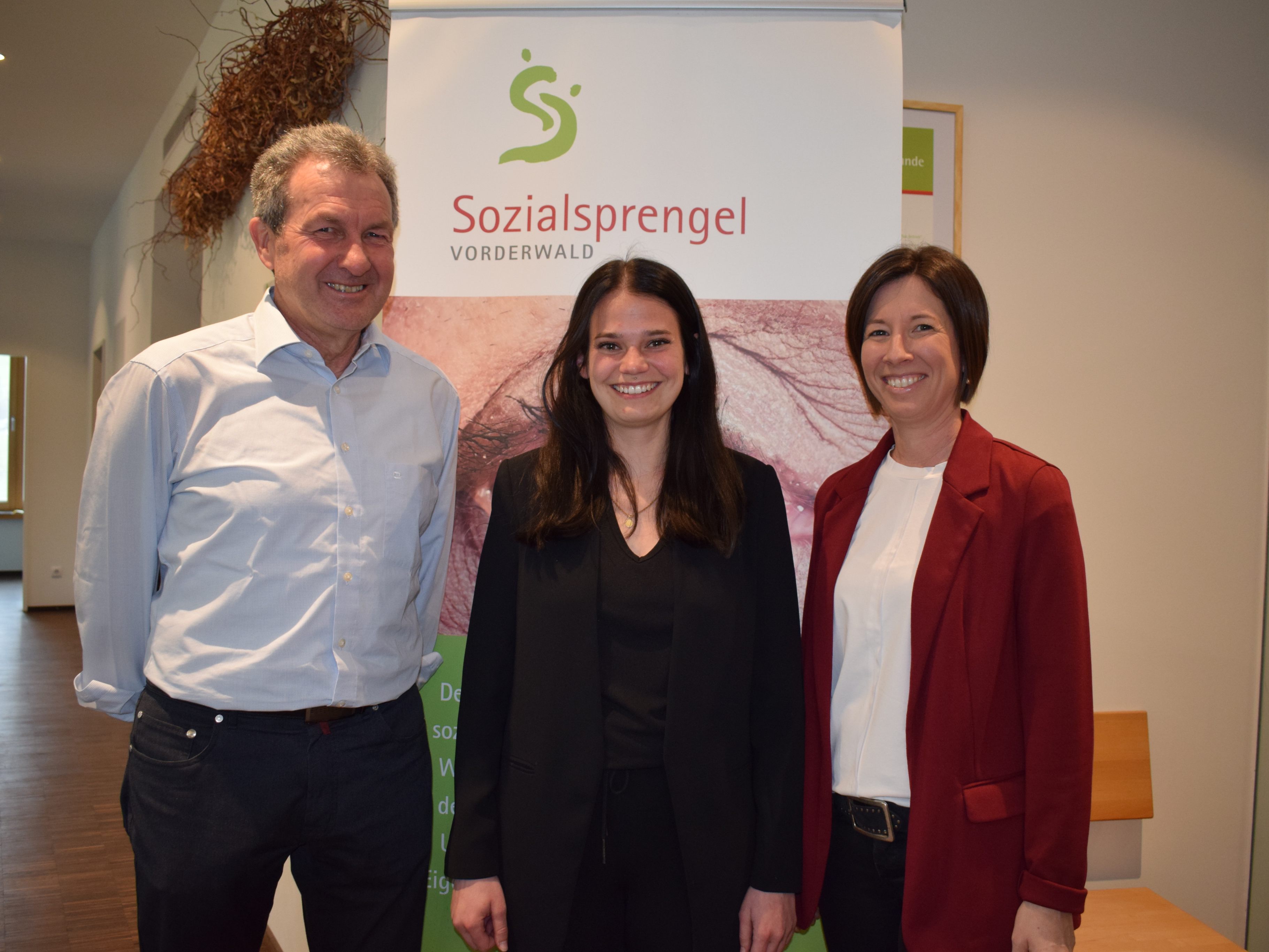 Obmann Gebhard Bechter, Geschäftsführerin Laura Bereuter und Tanja Mairhofer (Verwaltungsassistenz).