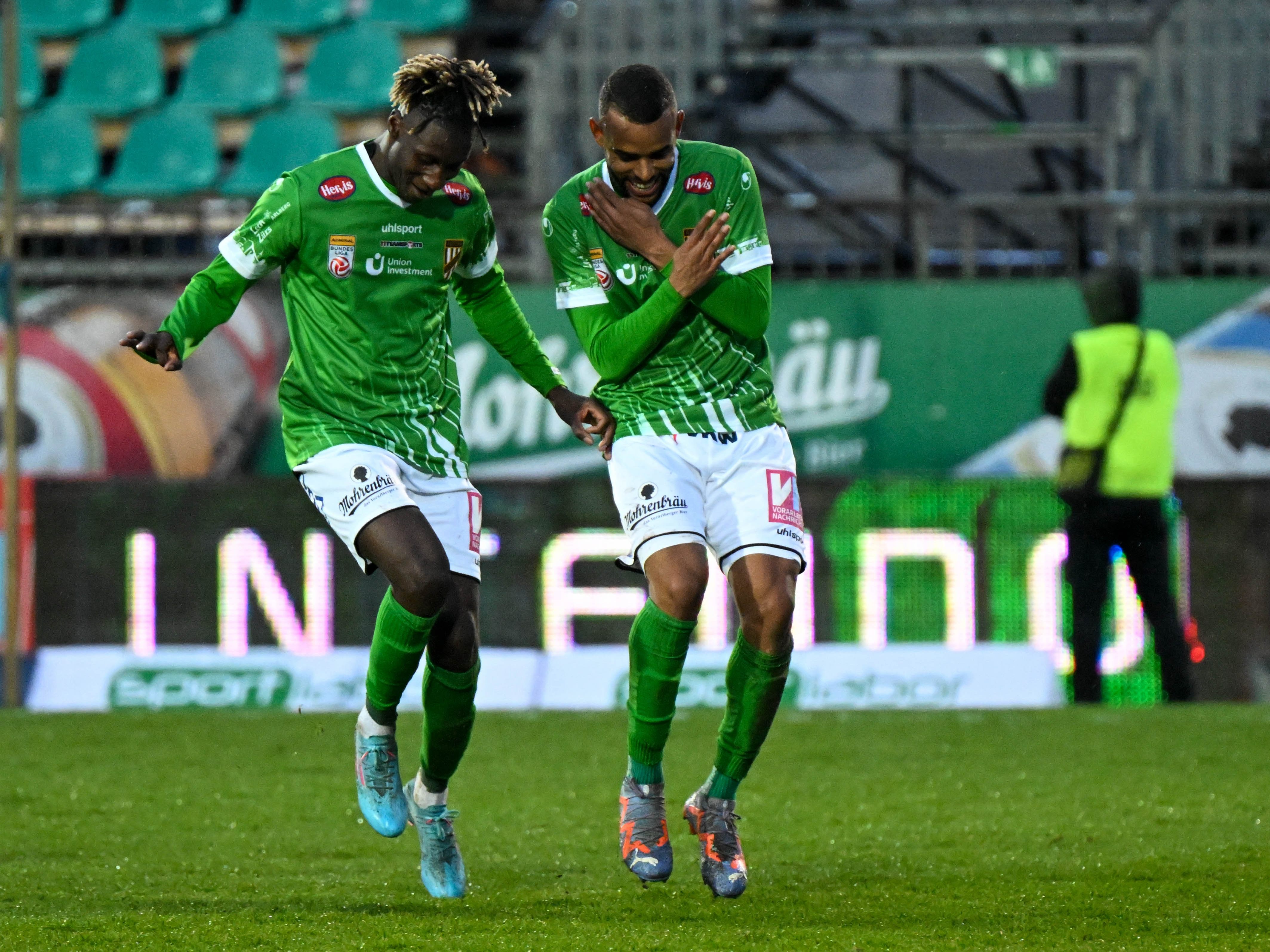 Diaby und Anderson feierten den Treffer zum 2:1.