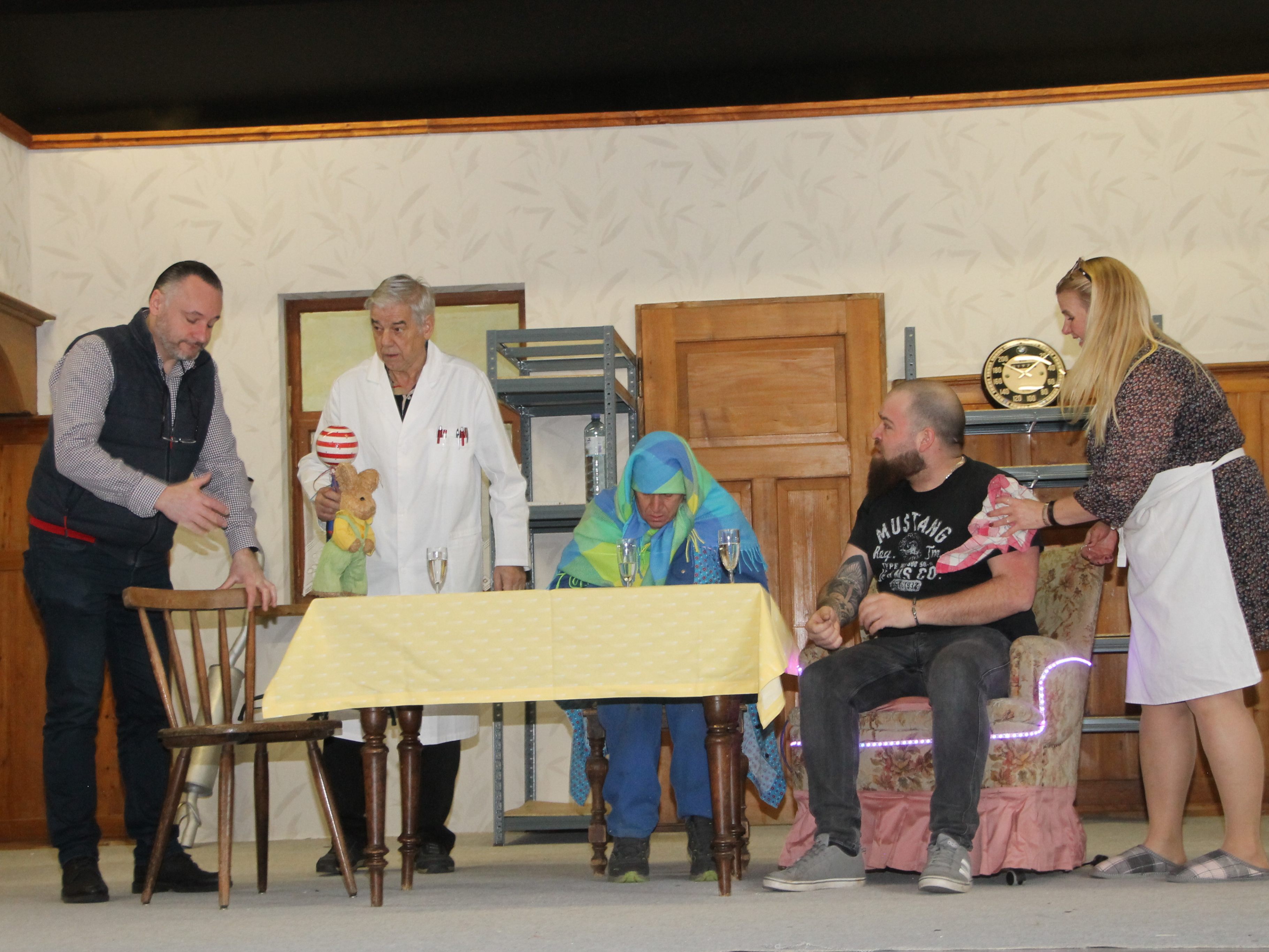 Derzeit läuft der Endspurt der Proben für das neue Theaterstück "Gute Lügen leben länger". Derzeit läuft der Endspurt der Proben für das neue Theaterstück "Gute Lügen leben länger".