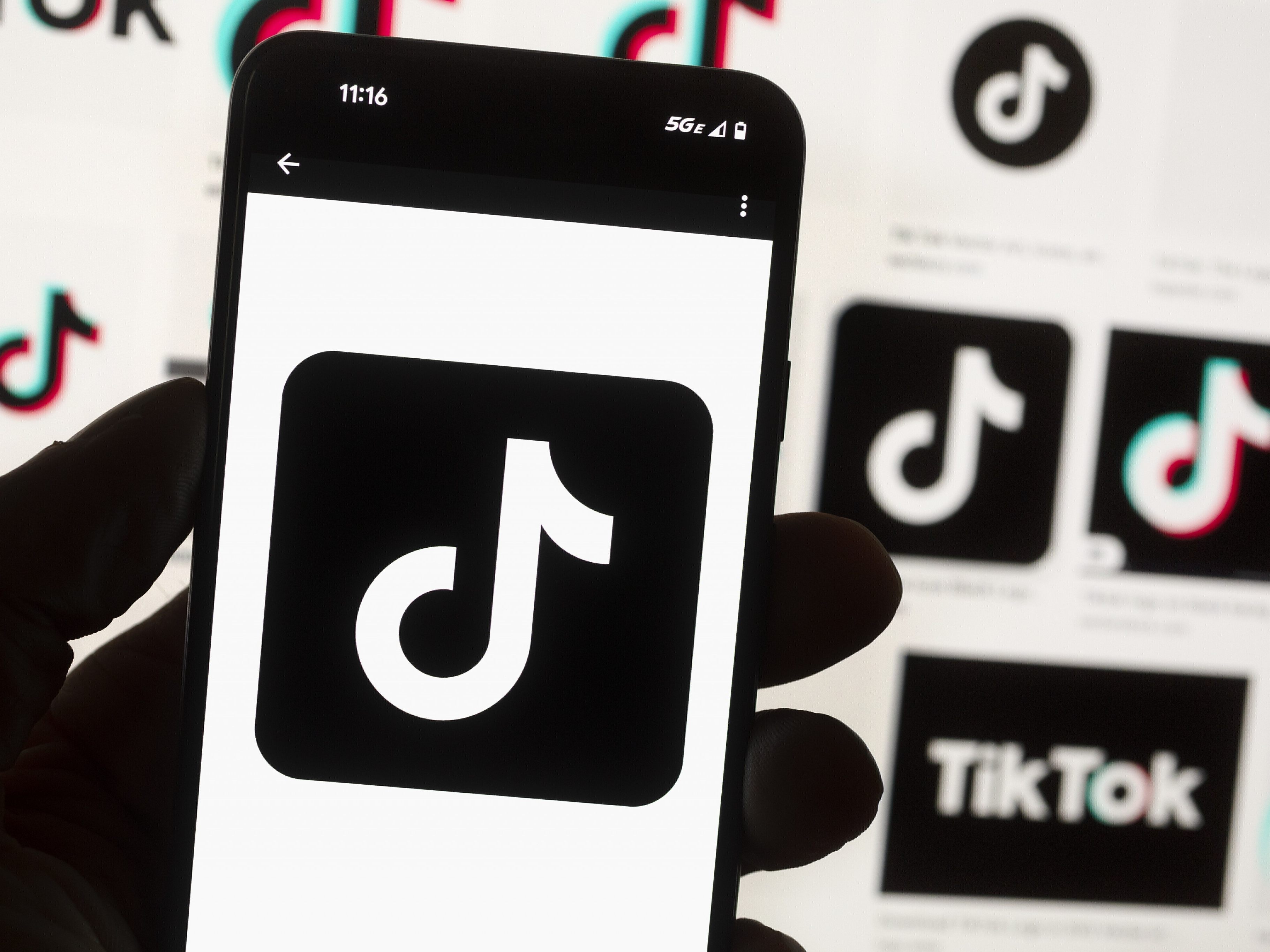 Ein generelles TikTok-Verbot in westlichen Ländern wird diskutiert.