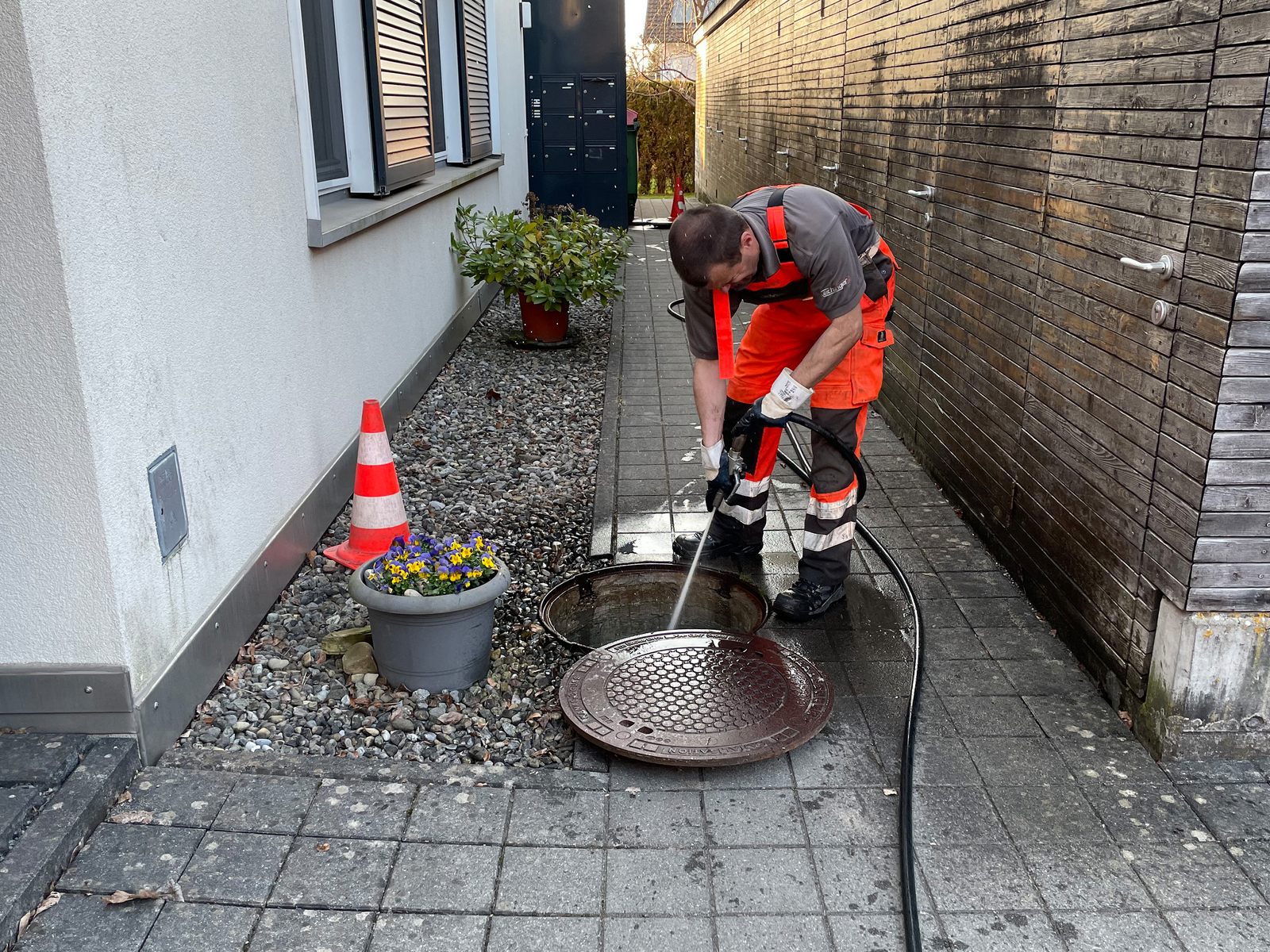 Untersuchung der bestehenden Kanäle. Untersuchung der bestehenden Kanäle.