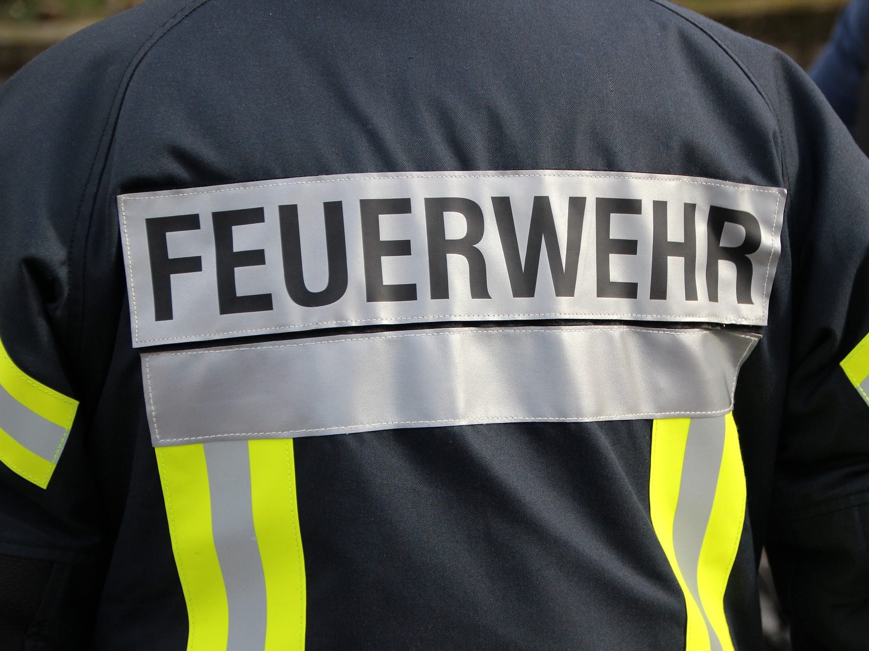 Die kleineren Brände konnten von der Feuerwehr rasch unter Kontrolle gebracht werden. Die kleineren Brände konnten von der Feuerwehr rasch unter Kontrolle gebracht werden.