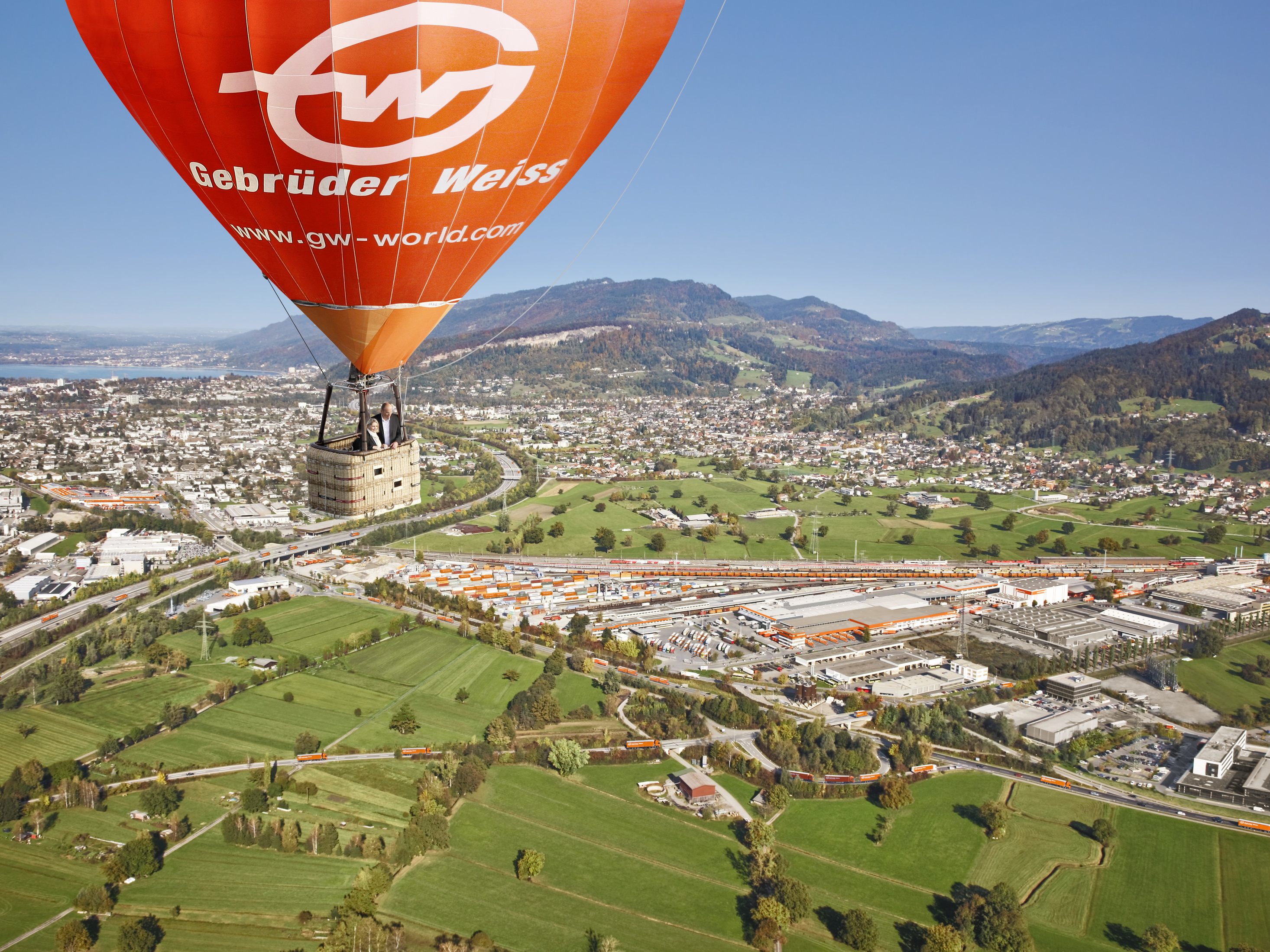 Gebrüder Weiss befindet sich im Höhenflug. Gebrüder Weiss befindet sich im Höhenflug.