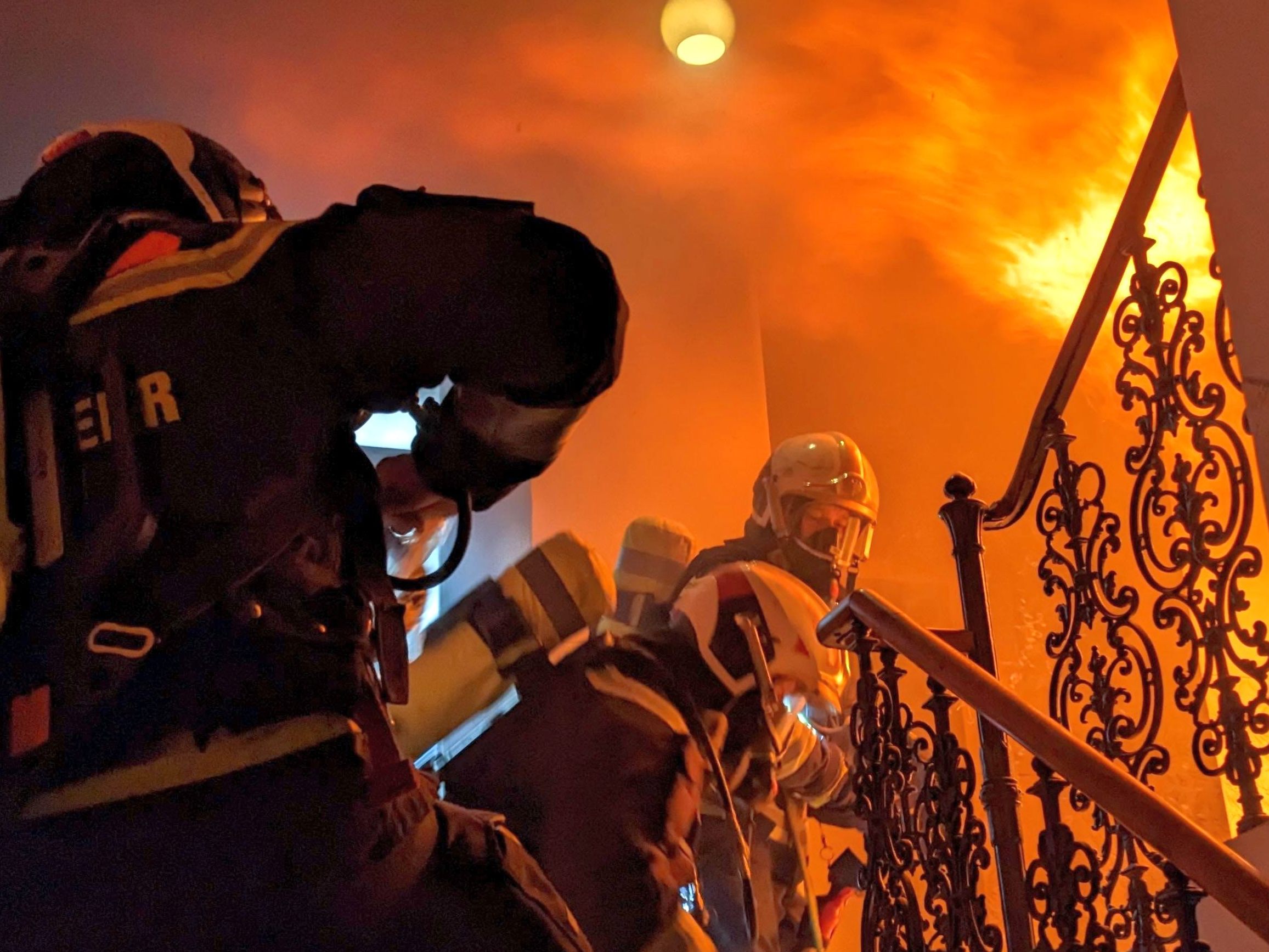 Die Feuerwehr bekämpfte einen Zimmerbrand in Wien-Ottakring.