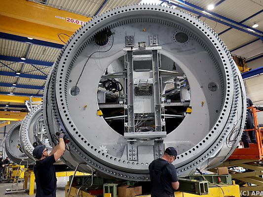 Im Maschinenbau gab es im Februar einen starken Produktionsanstieg Im Maschinenbau gab es im Februar einen starken Produktionsanstieg