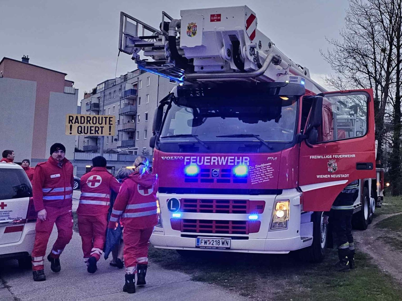 Das Feuer war im zweiten Stock eines Mehrparteienhauses ausgebrochen.