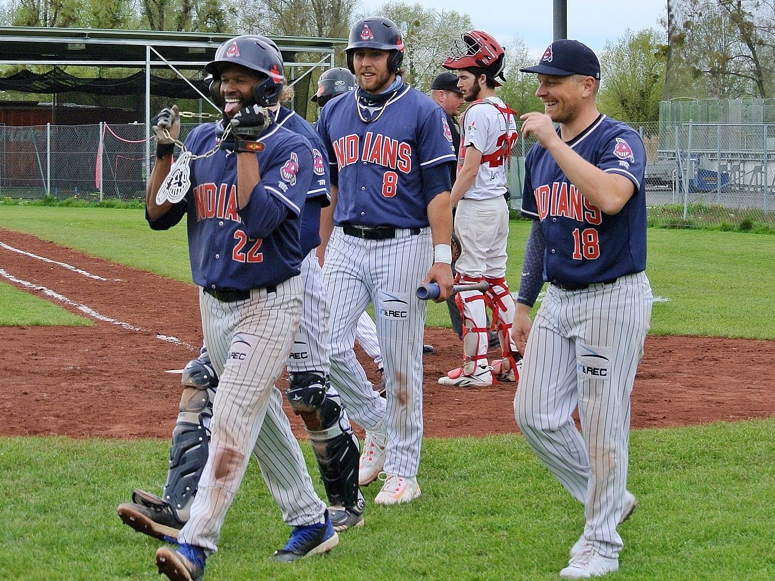 Nach dem ersten Sieg hatten Dornbirns Baseballer allen Grund zum Jubeln. Nach dem ersten Sieg hatten Dornbirns Baseballer allen Grund zum Jubeln.