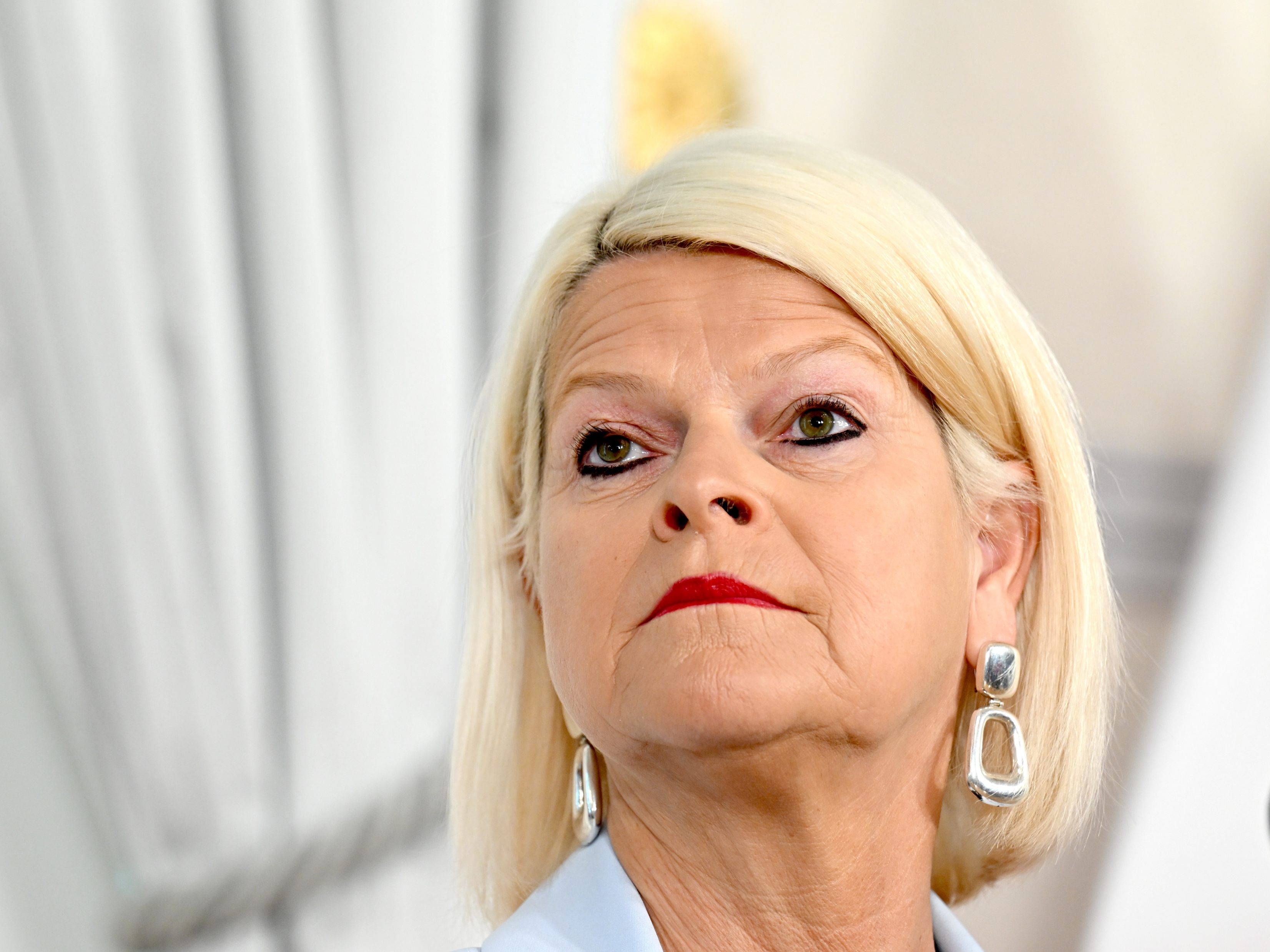 Verteidigungsministerin Klaudia Tanner will die umfassende Landesverteidigung in den Mittelpunkt stellen.