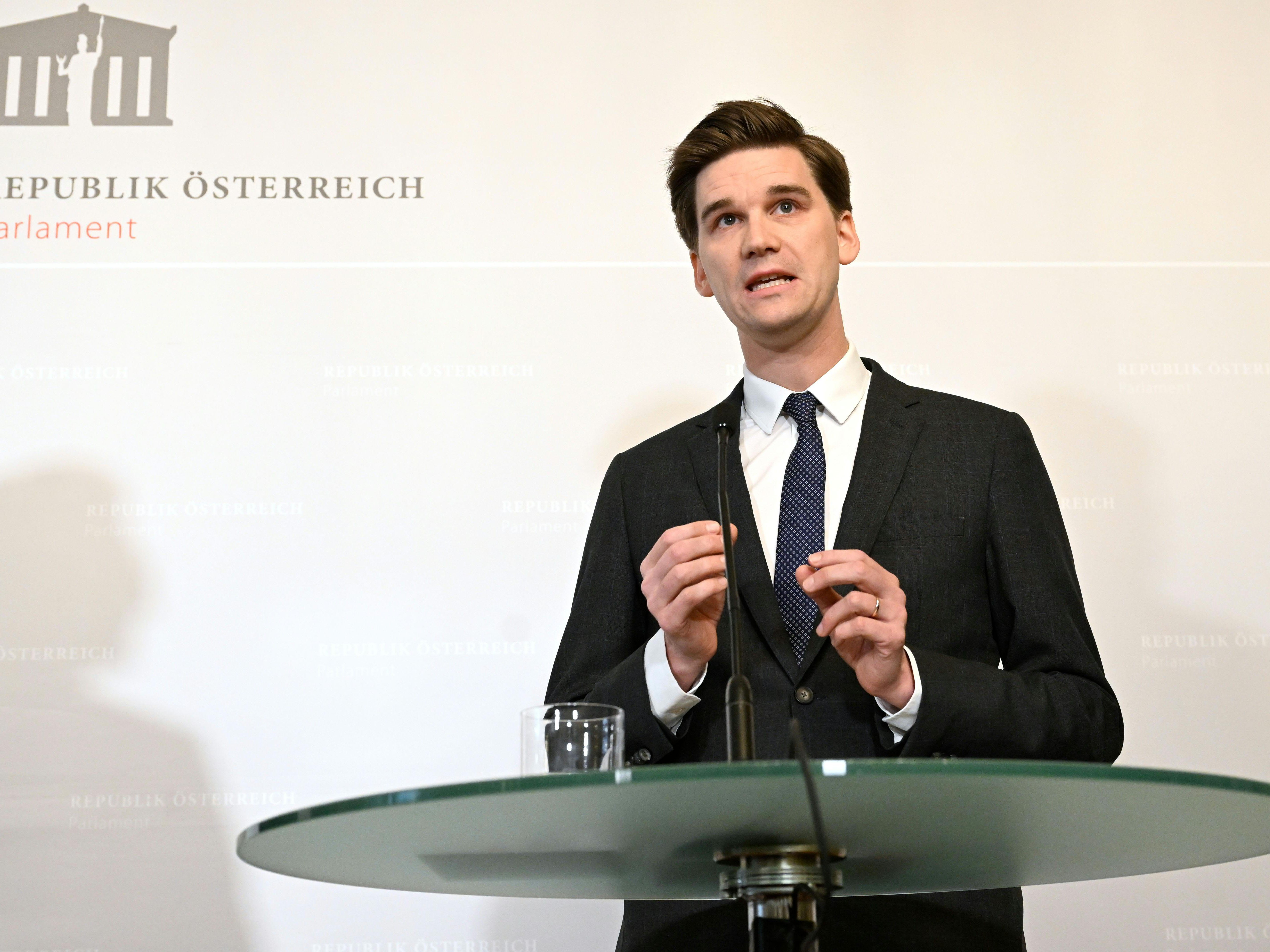 NEOS-Verteidigungssprecher Douglas Hoyos.