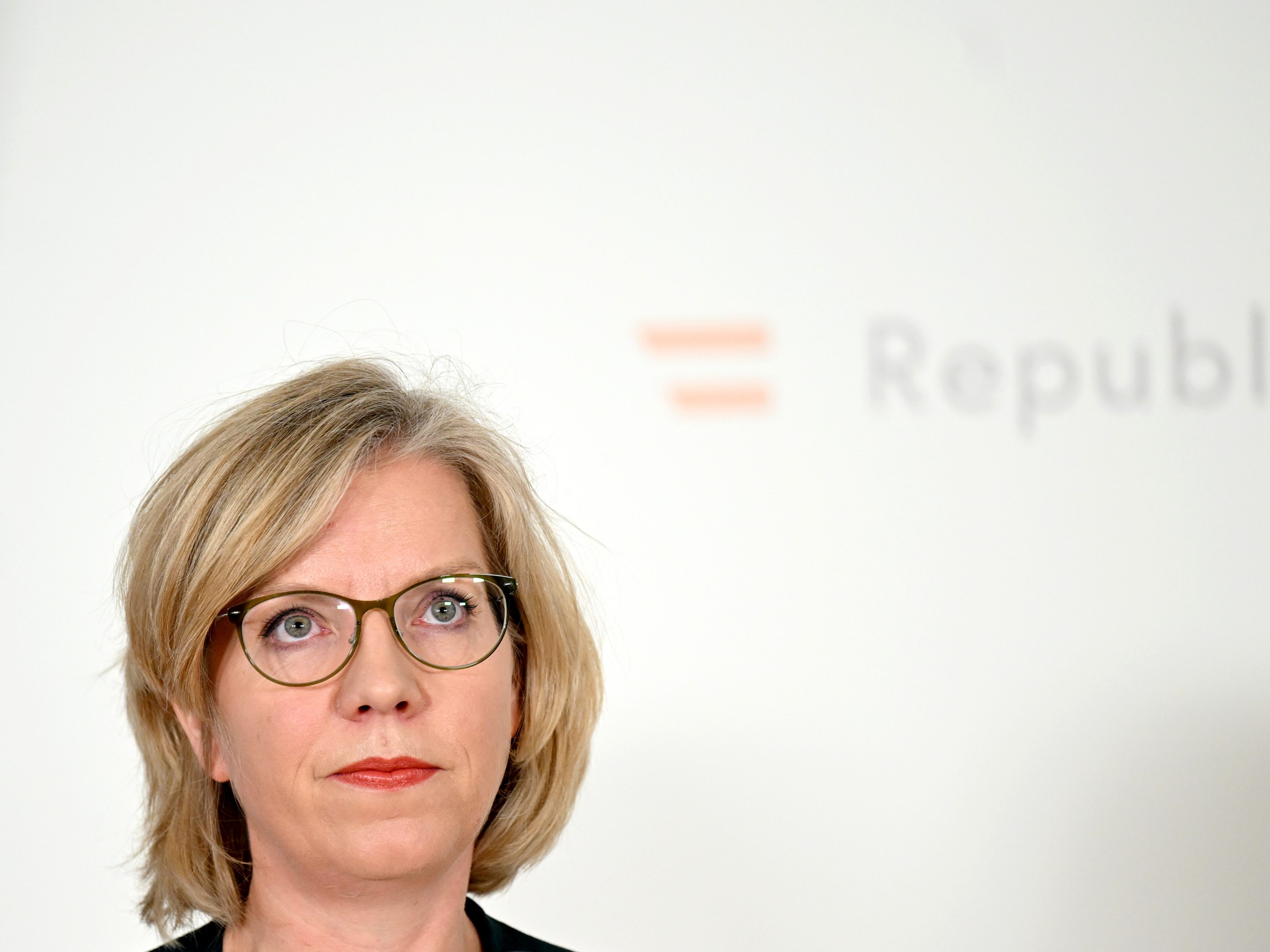 Verkehrsministerin Gewessler hat sich für die E-Mobilität ausgesprochen.