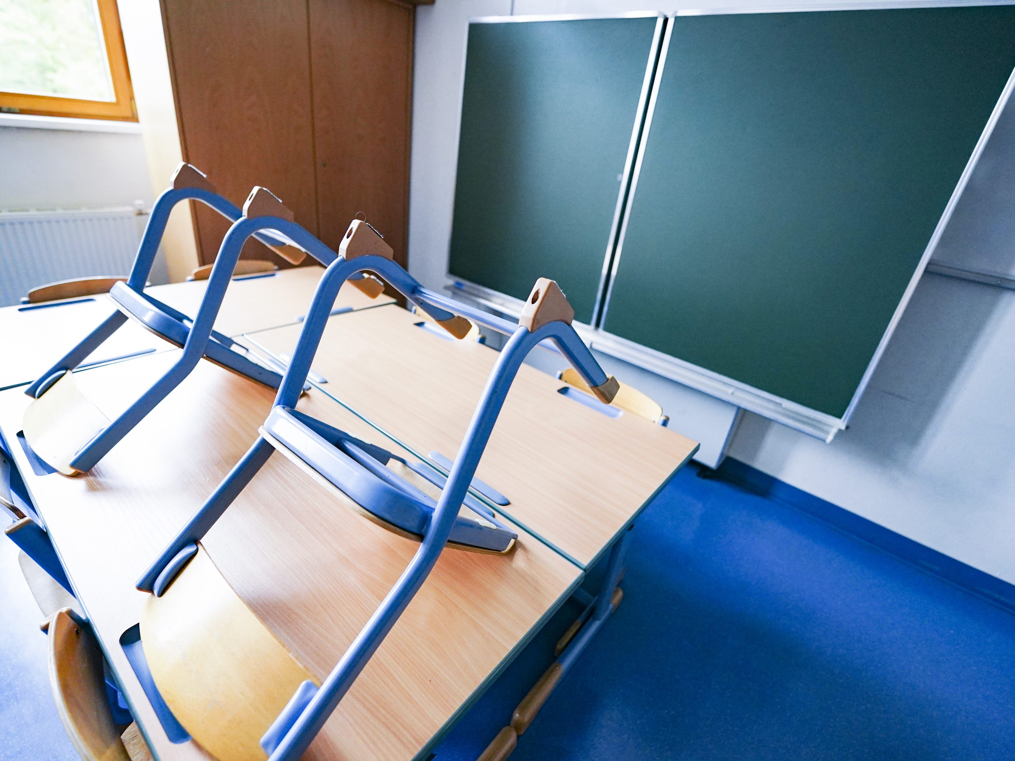 Ein verurteilter Lehrer ignorierte ein Tätigkeitsverbot. Ein verurteilter Lehrer ignorierte ein Tätigkeitsverbot.