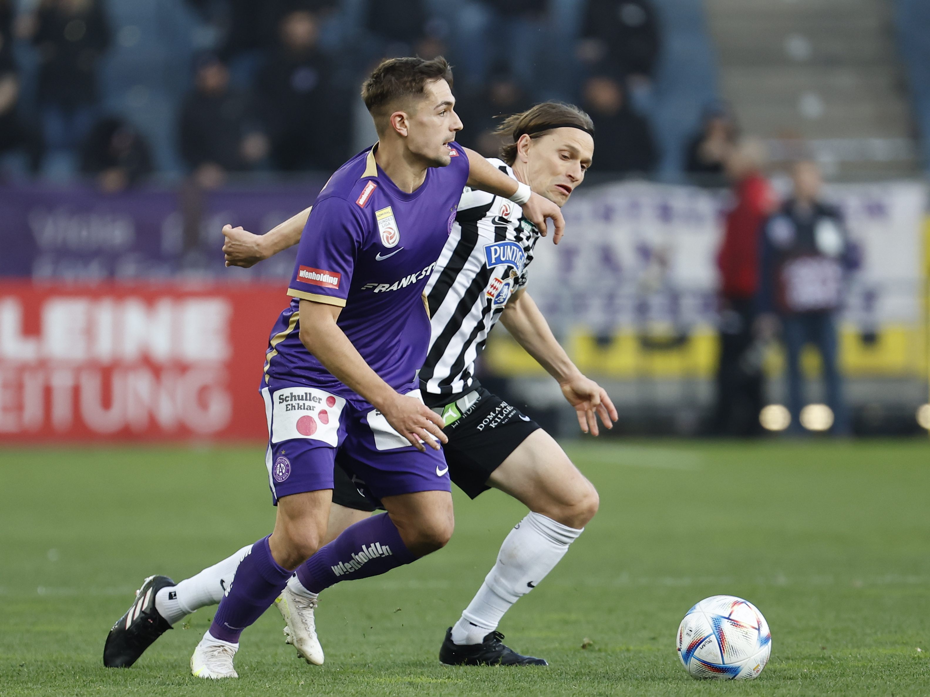 LIVE-Ticker zum Spiel Sturm Graz gegen Austria Wien ab 18.30 Uhr. LIVE-Ticker zum Spiel Sturm Graz gegen Austria Wien ab 18.30 Uhr.