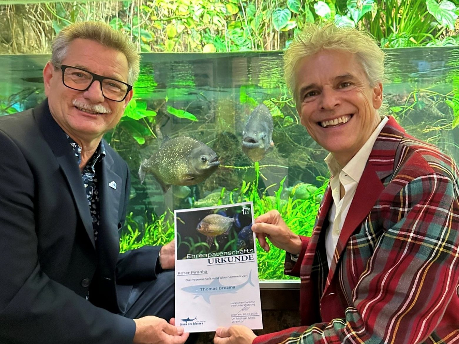 Thomas Brezina erhielt eine Piranha-Partnerschaft. Thomas Brezina erhielt eine Piranha-Partnerschaft.