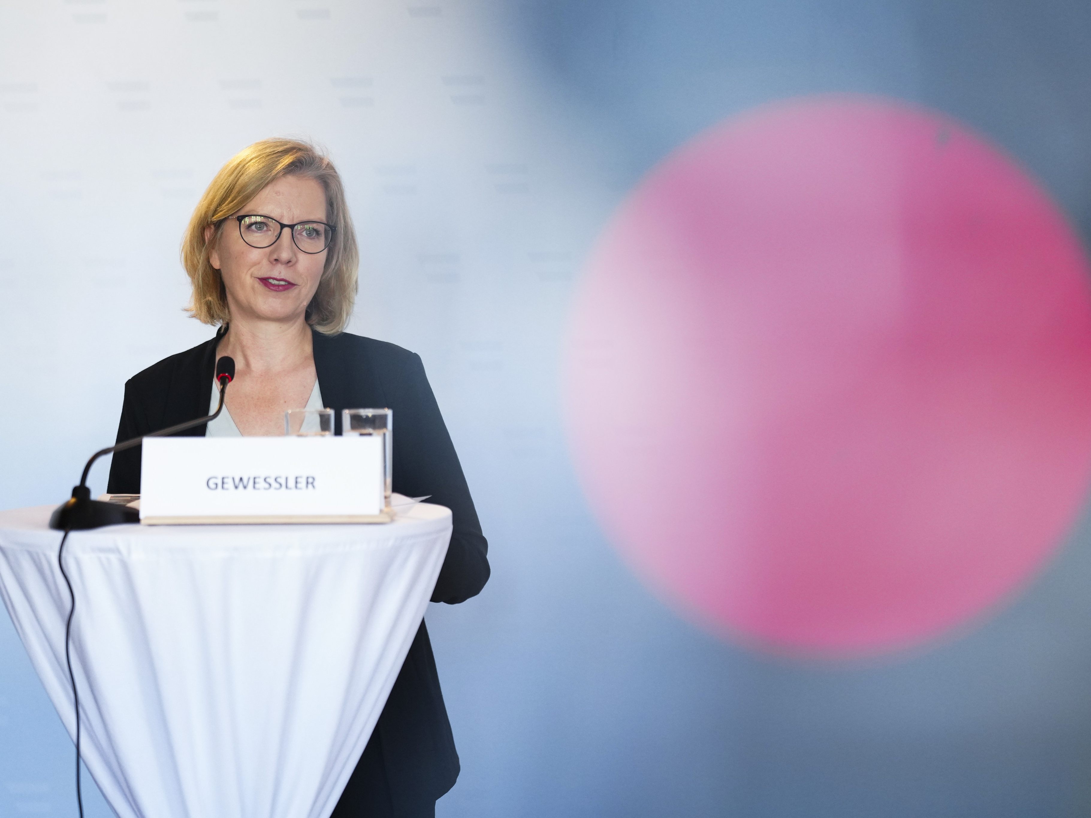 Energieministerium arbeitet an gesetzlicher Basis für Pelletsreserve, Im Bild: Leonore Gewessler.