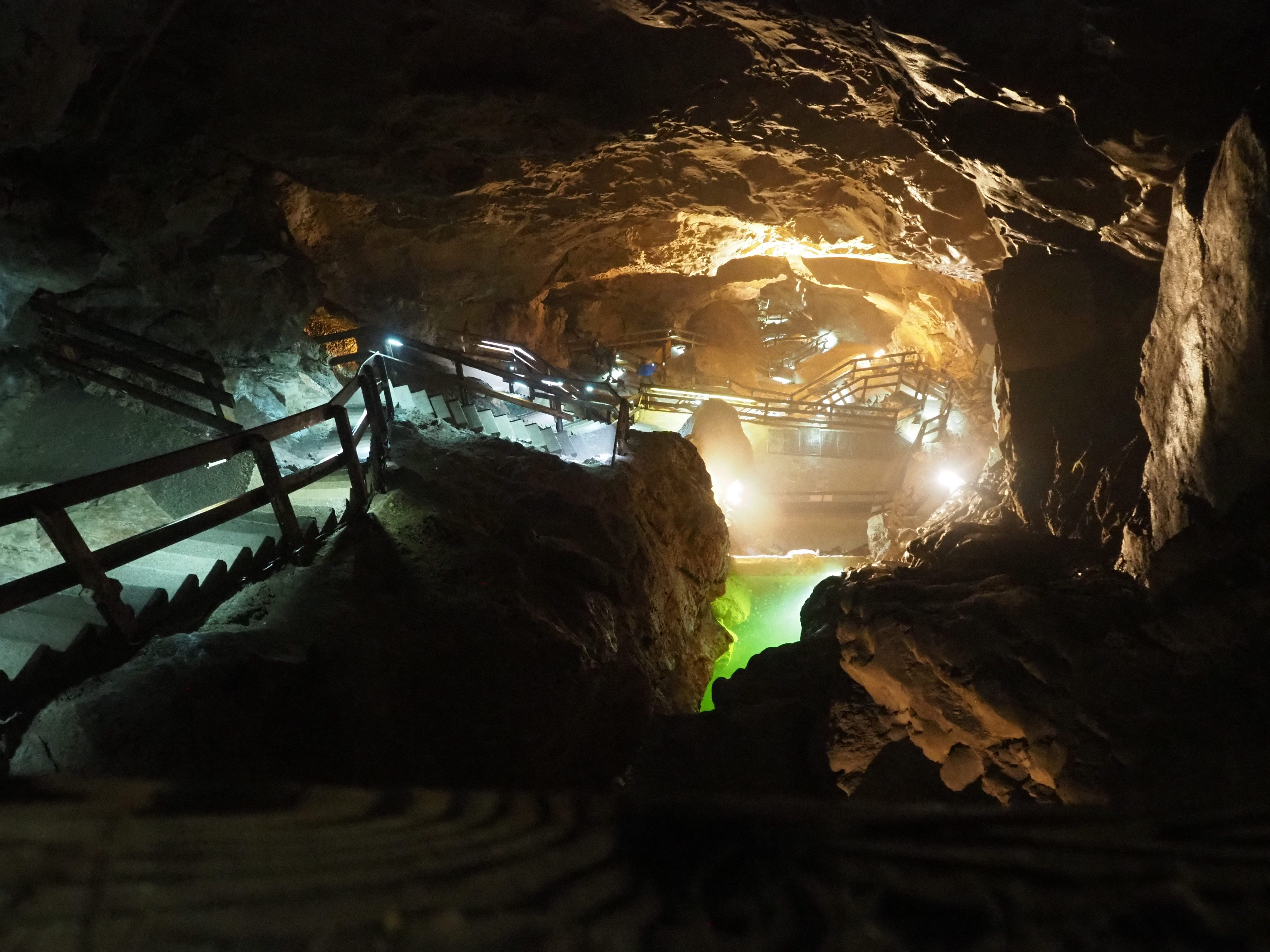Rettungseinsatz in der Lamprechtshöhle in Salzburg. Rettungseinsatz in der Lamprechtshöhle in Salzburg.