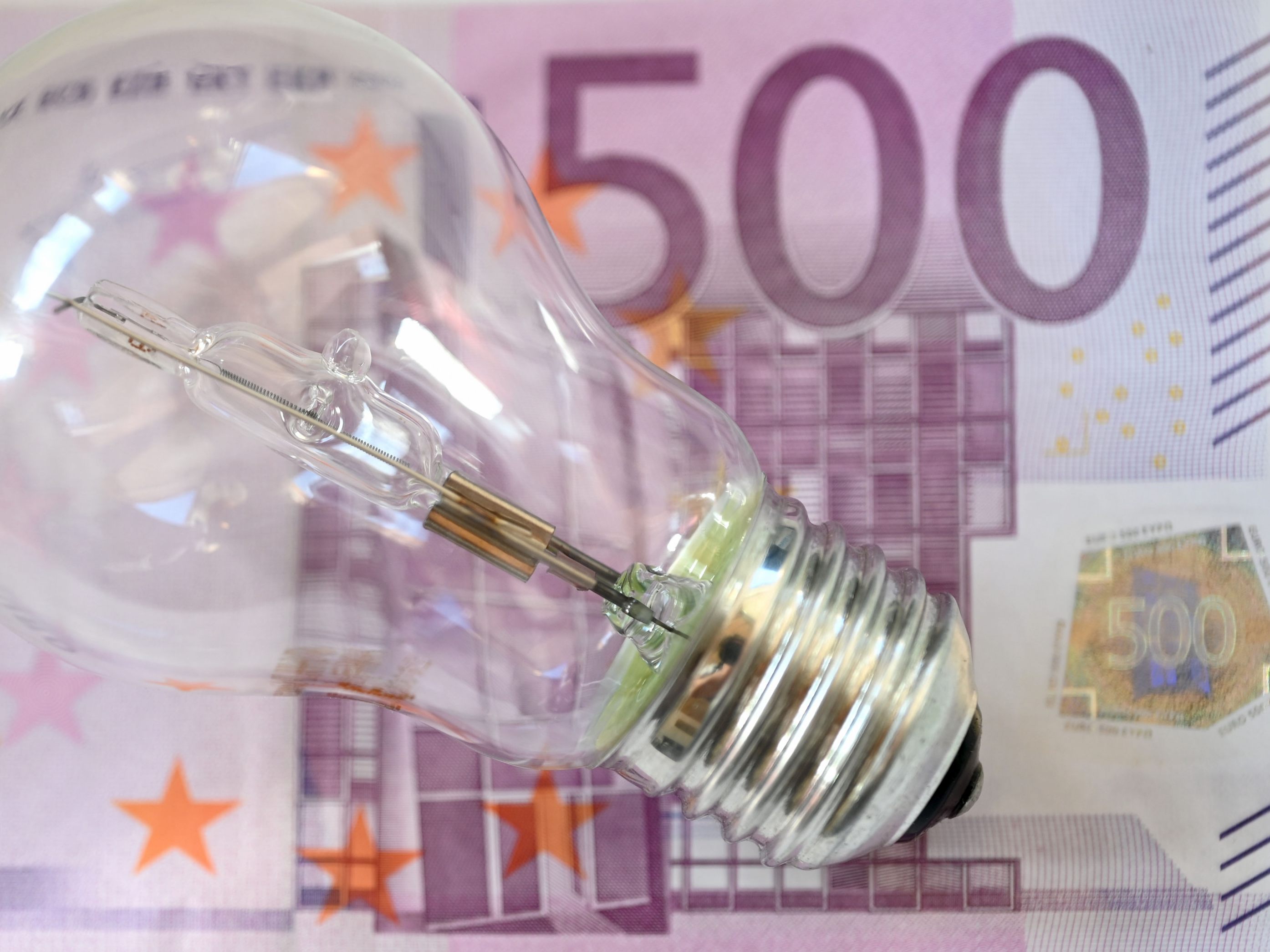 Der Energieversorger illwerke vkw erhöhte die Strompreise massiv.