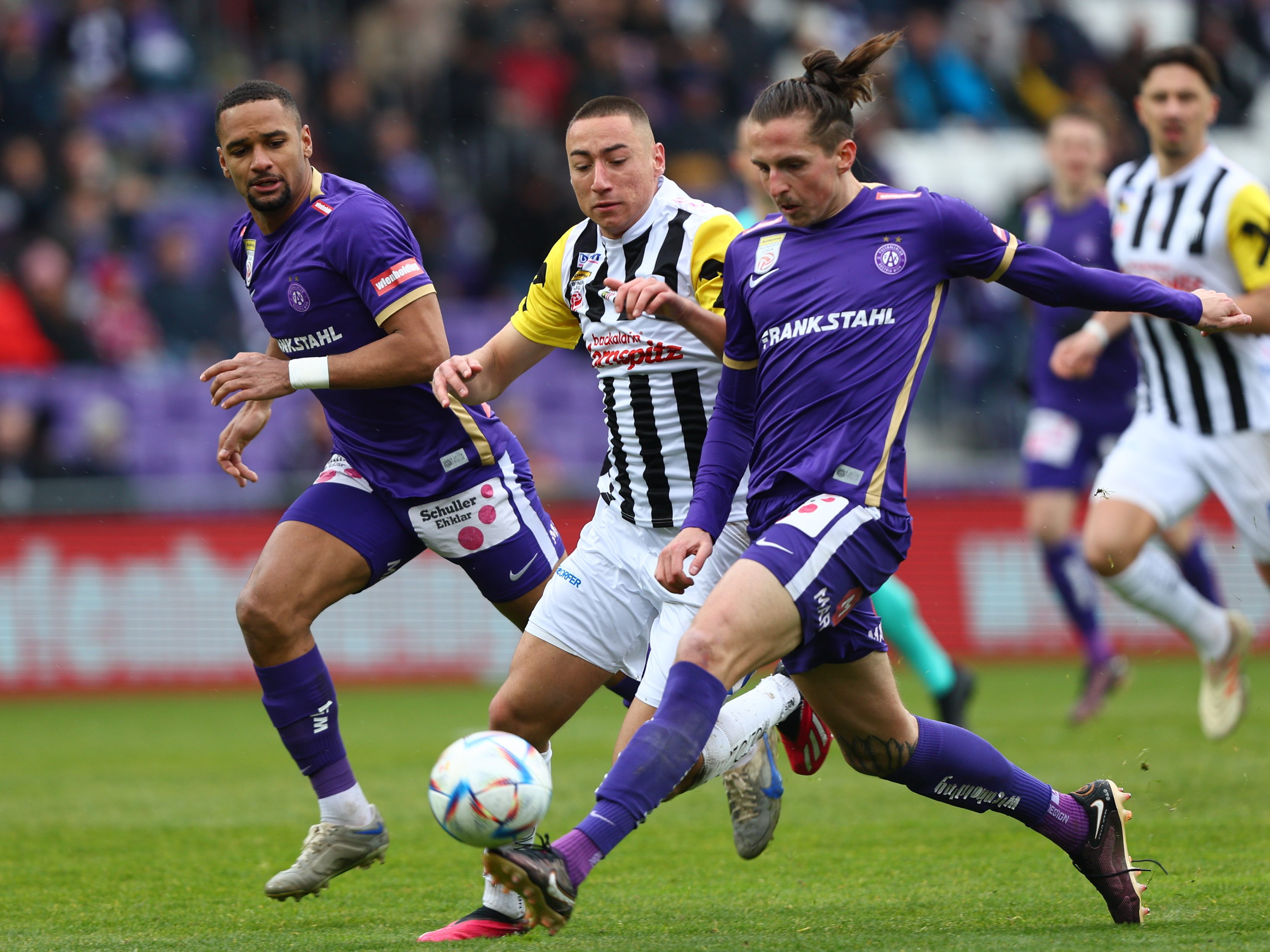 Austria Wien und LASK trennten sich mit 2:2. Austria Wien und LASK trennten sich mit 2:2.