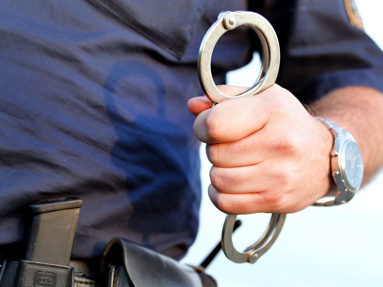 Der Suchtmitteldealer wurde in Wien-Favoriten auf frischer Tat ertappt und festgenommen.